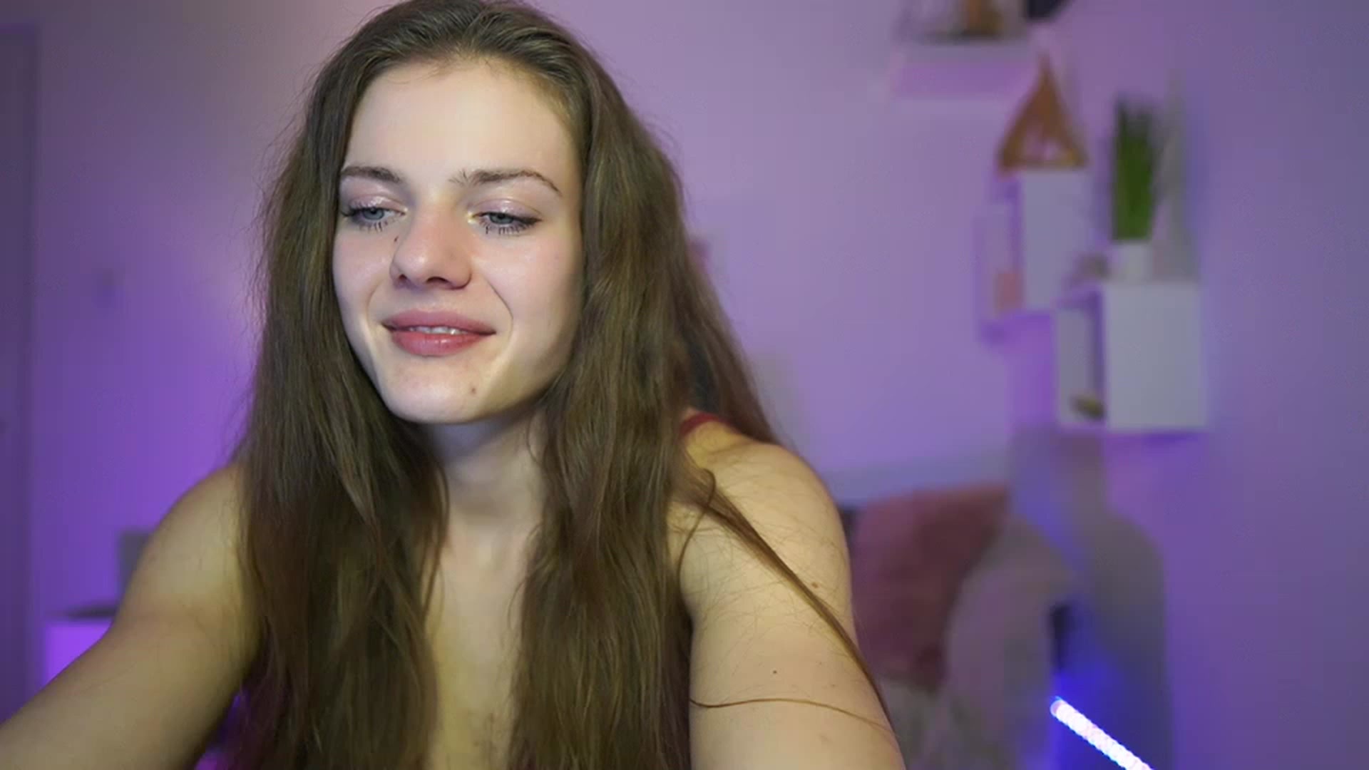 Gallery image thumbnail from Elly_Malkova_'s myfreecams stream on, 03/25/2023, 18:23 image 2 of 20