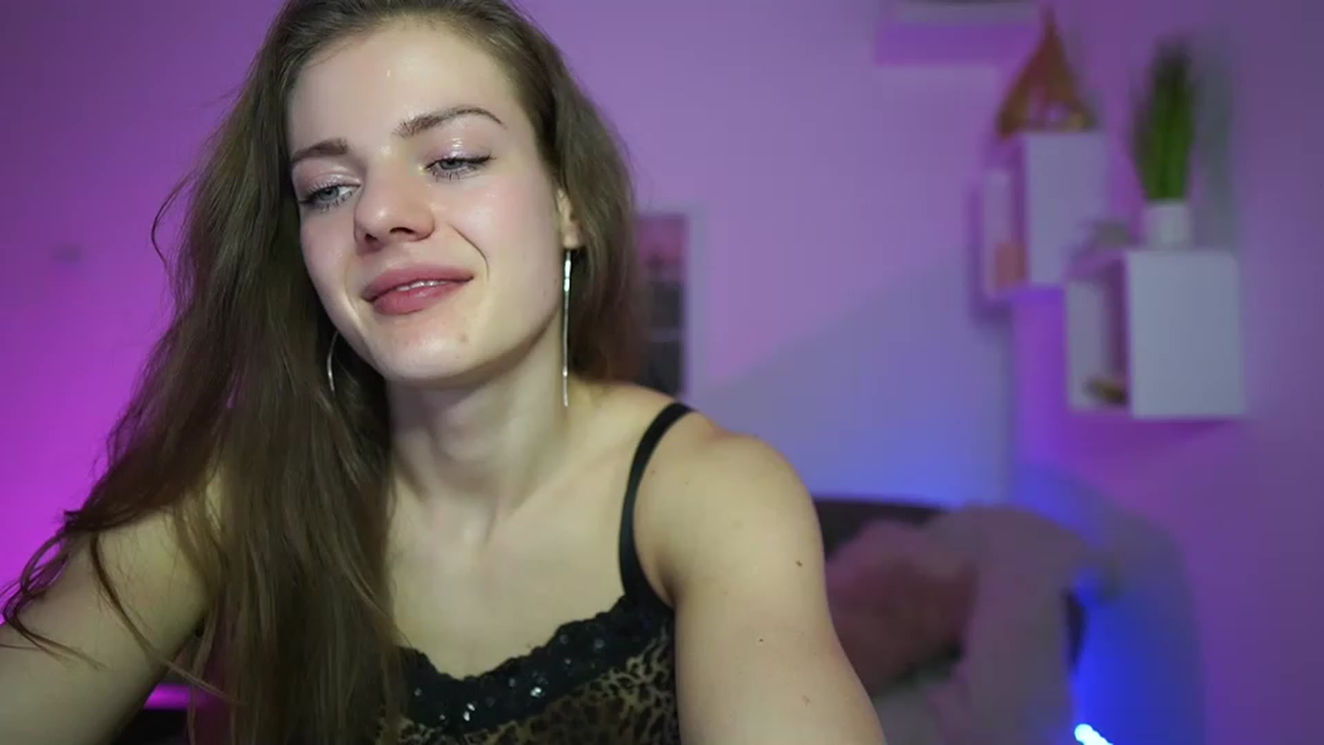 Gallery image thumbnail from Elly_Malkova_'s myfreecams stream on, 03/26/2023, 22:26 image 8 of 20