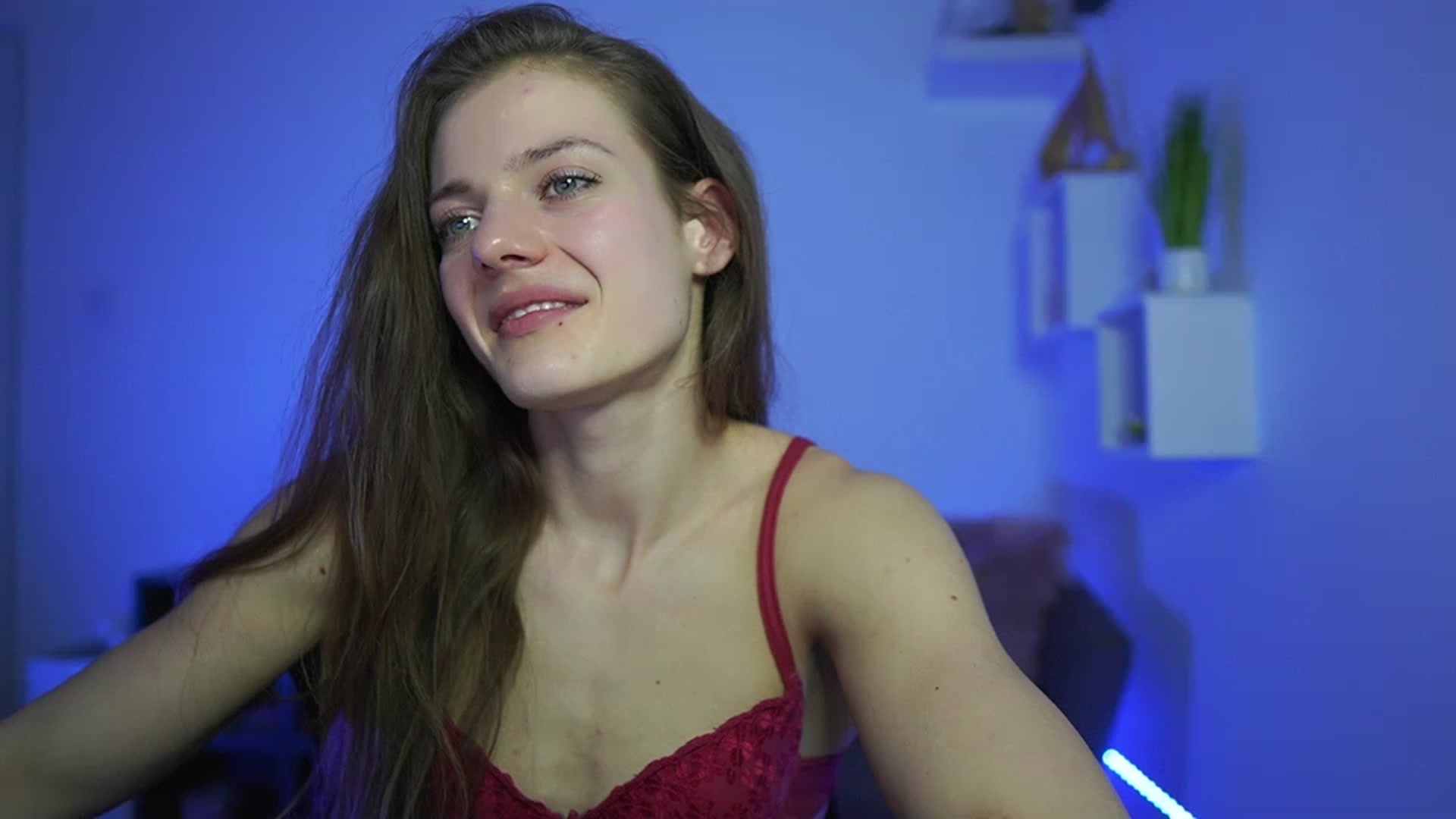Gallery image thumbnail from Elly_Malkova_'s myfreecams stream on, 04/03/2023, 20:49 image 10 of 20