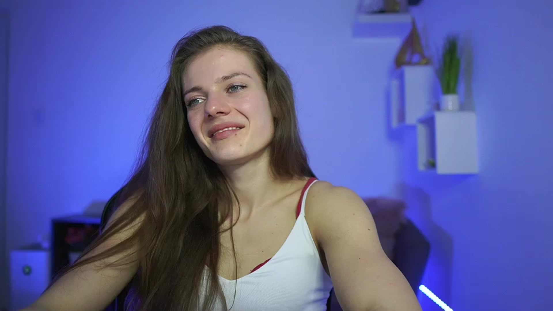 Gallery image thumbnail from Elly_Malkova_'s myfreecams stream on, 04/03/2023, 20:49 image 1 of 20