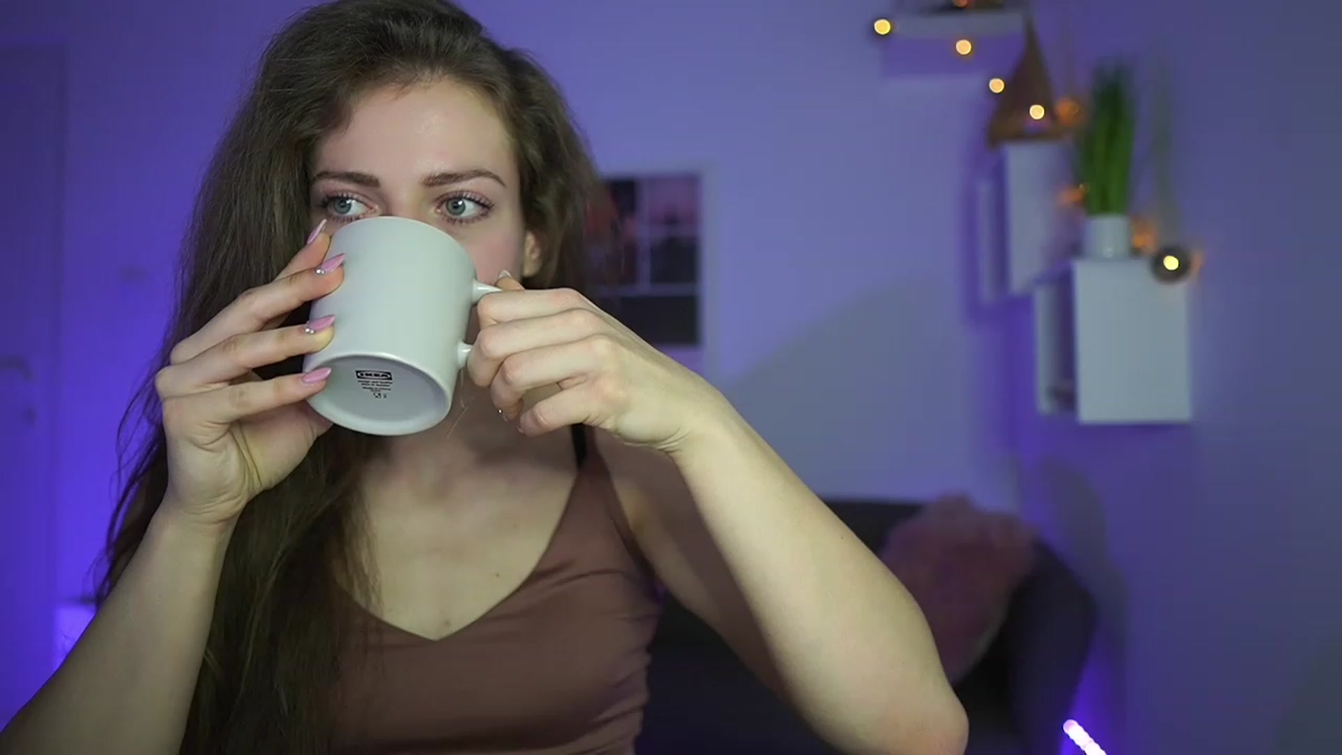 Gallery image thumbnail from Elly_Malkova_'s myfreecams stream on, 04/15/2023, 14:54 image 4 of 20