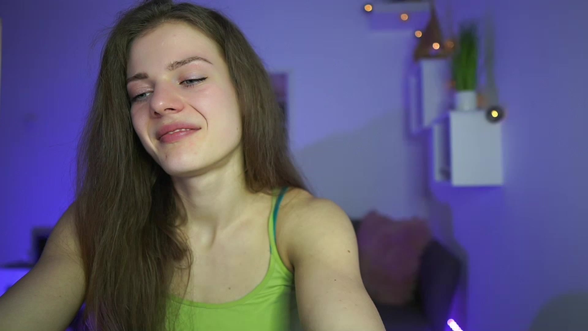 Gallery image thumbnail from Elly_Malkova_'s myfreecams stream on, 04/16/2023, 19:36 image 2 of 20