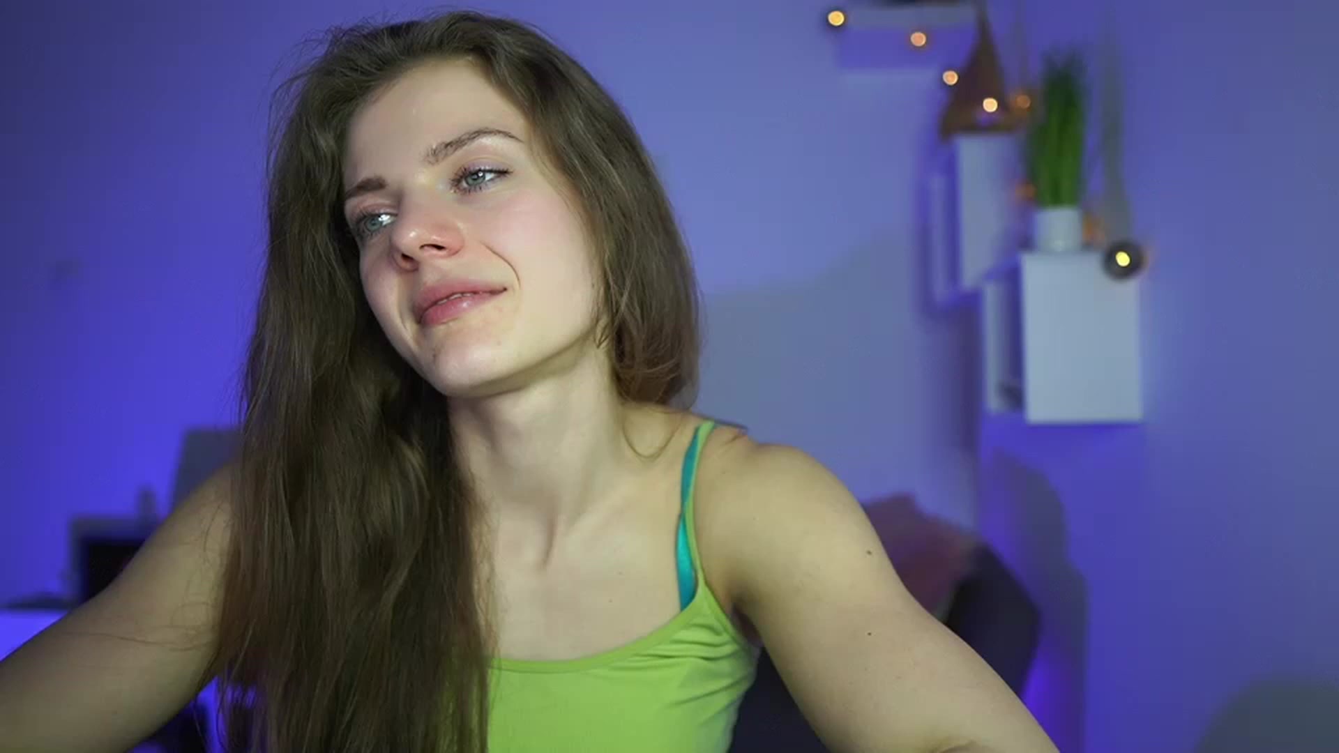 Gallery image thumbnail from Elly_Malkova_'s myfreecams stream on, 04/16/2023, 21:01 image 20 of 20