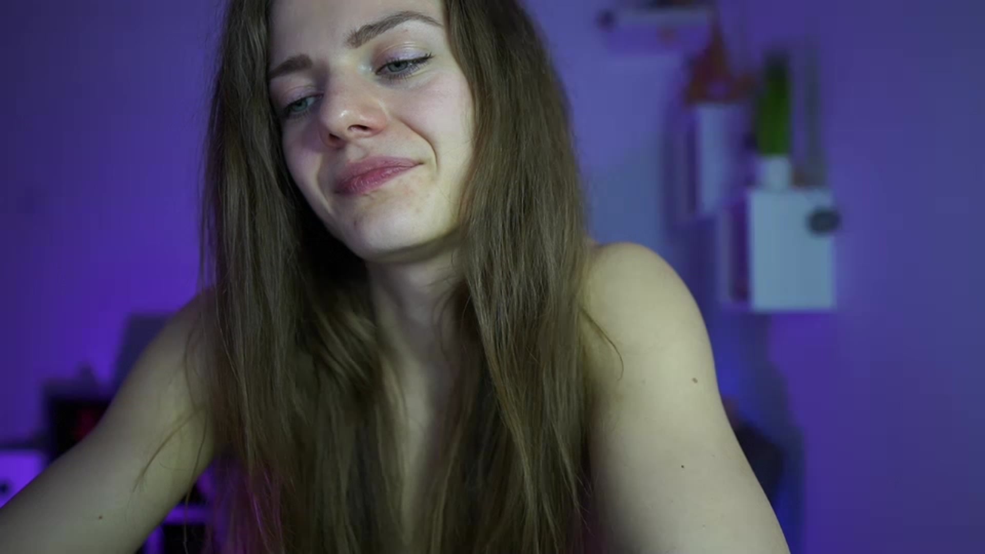 Gallery image thumbnail from Elly_Malkova_'s myfreecams stream on, 04/17/2023, 22:40 image 20 of 20