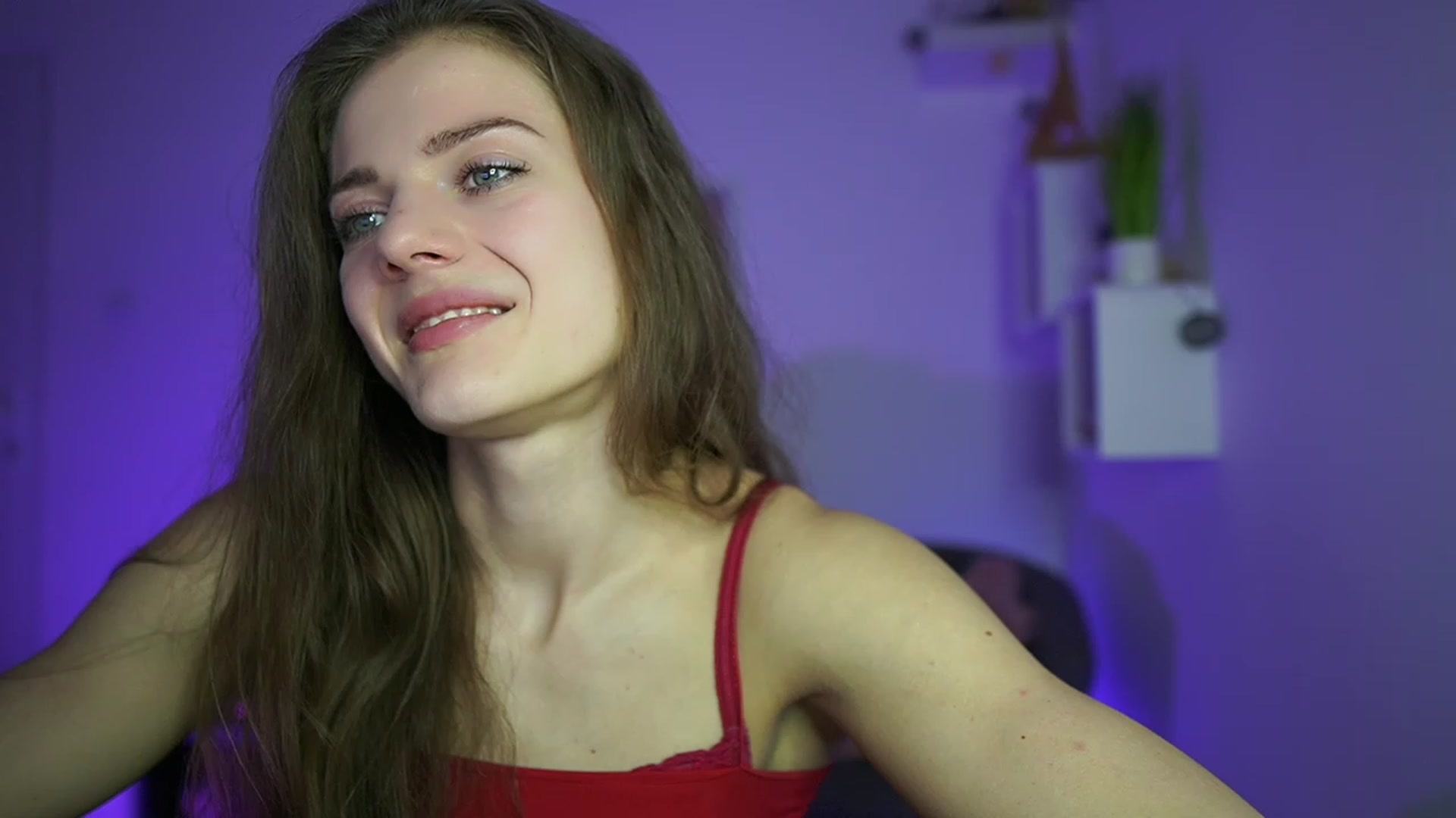 Gallery image thumbnail from Elly_Malkova_'s myfreecams stream on, 04/21/2023, 13:58 image 14 of 20