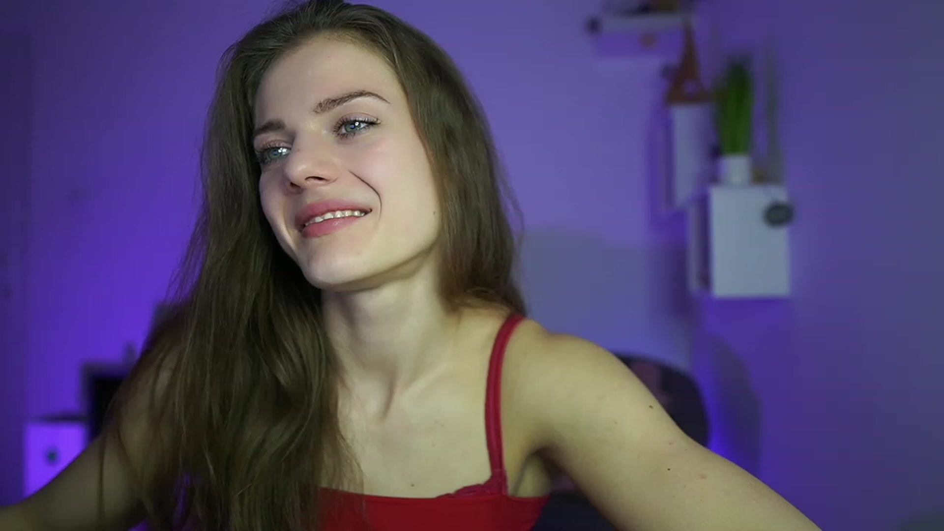 Gallery image thumbnail from Elly_Malkova_'s myfreecams stream on, 04/21/2023, 13:58 image 11 of 20