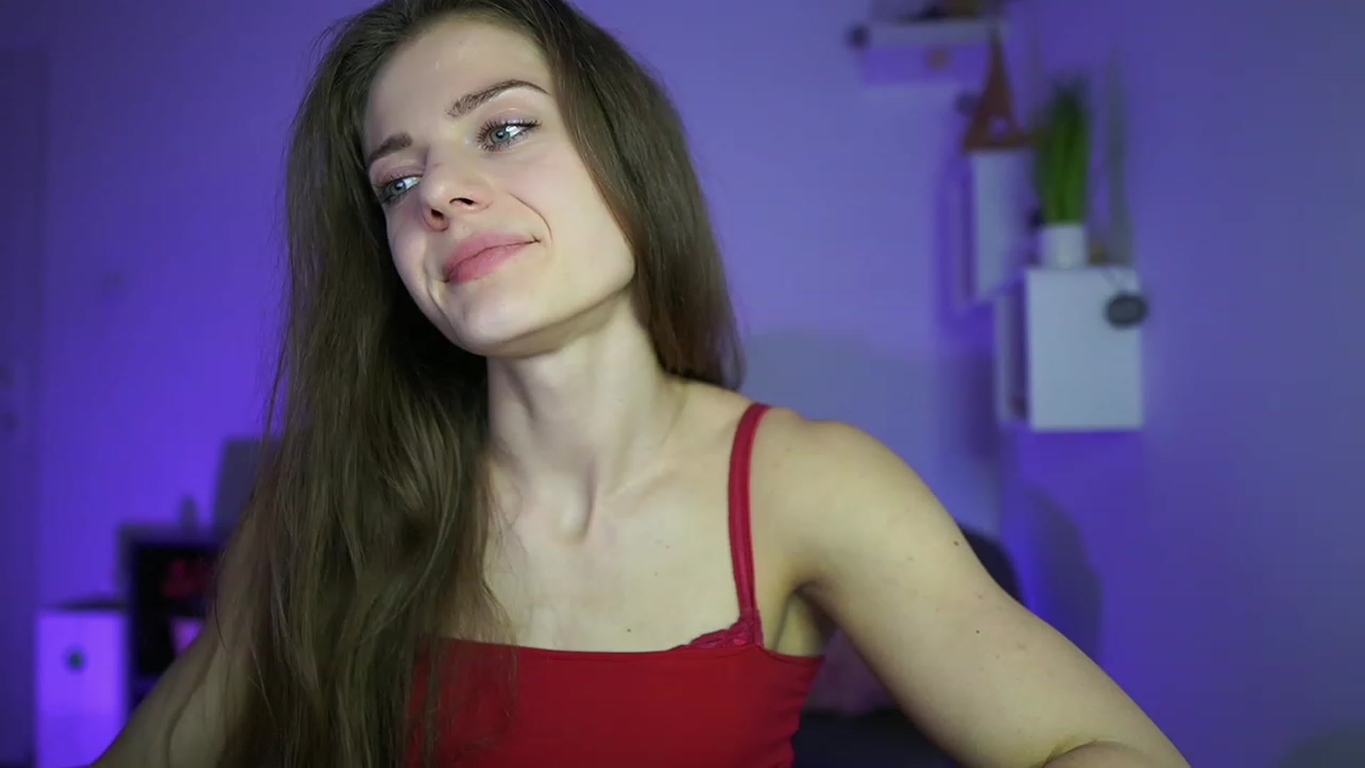 Gallery image thumbnail from Elly_Malkova_'s myfreecams stream on, 04/21/2023, 13:58 image 5 of 20