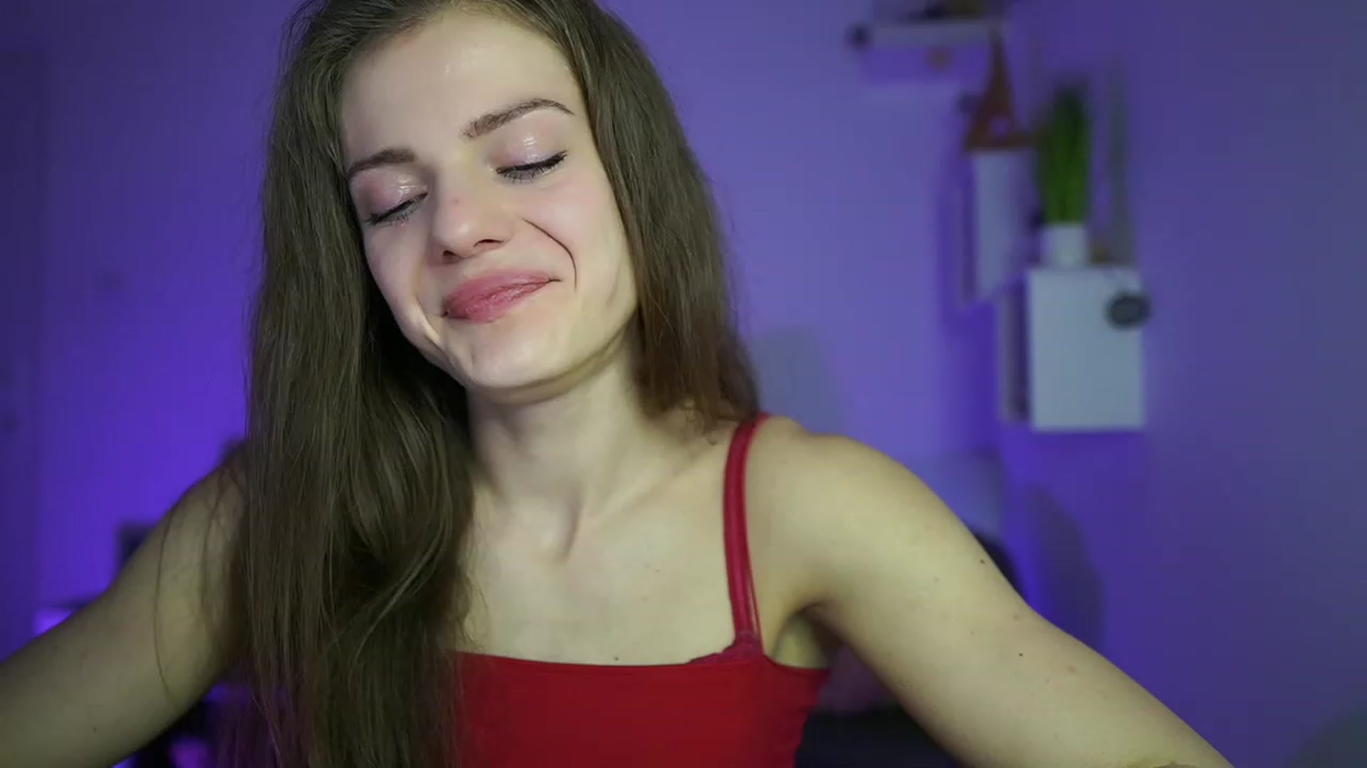 Gallery image thumbnail from Elly_Malkova_'s myfreecams stream on, 04/21/2023, 14:23 image 14 of 20