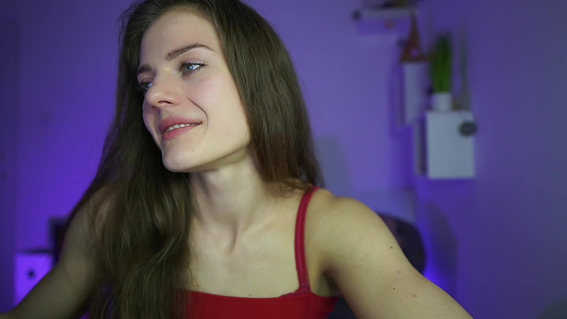 Gallery image thumbnail from Elly_Malkova_'s myfreecams stream on, 04/21/2023, 14:23 image 15 of 20