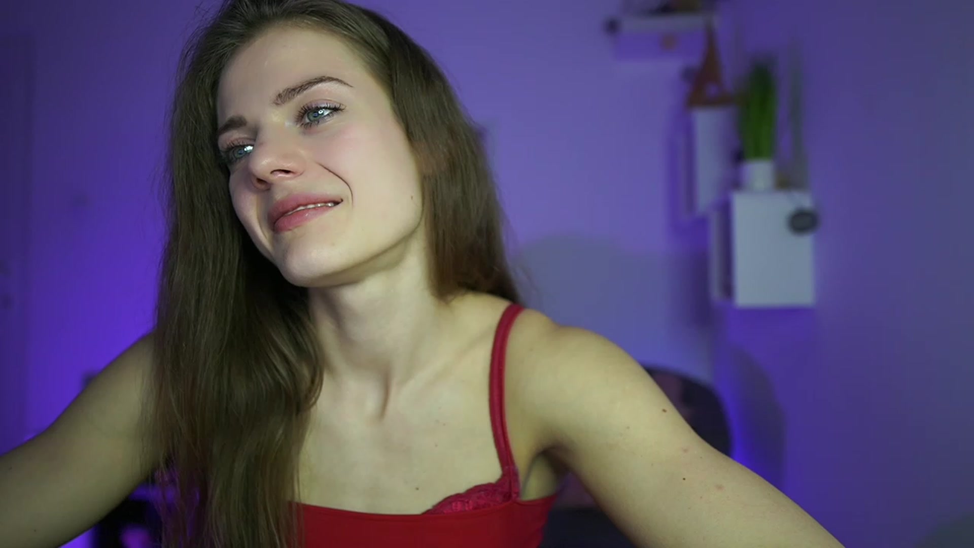 Gallery image thumbnail from Elly_Malkova_'s myfreecams stream on, 04/21/2023, 14:23 image 9 of 20