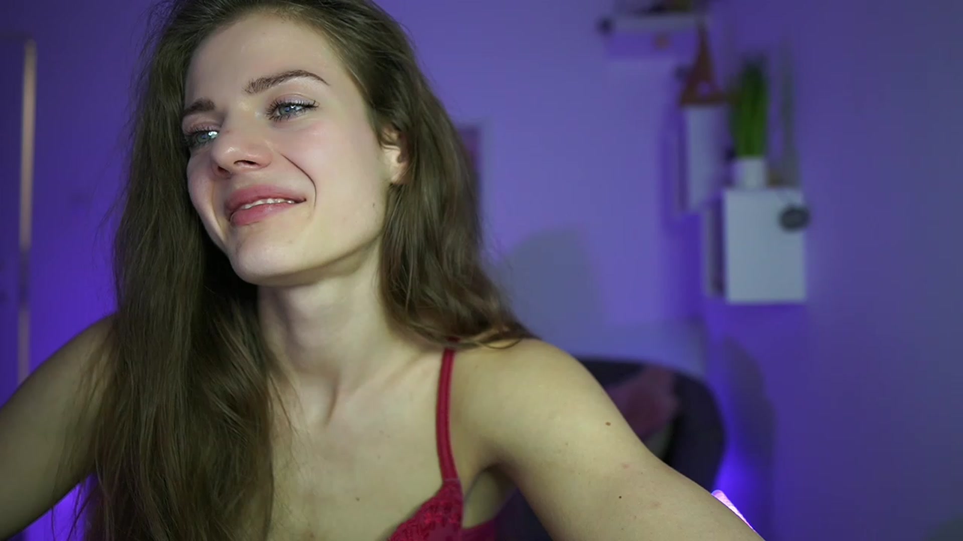 Gallery image thumbnail from Elly_Malkova_'s myfreecams stream on, 04/21/2023, 15:23 image 20 of 20