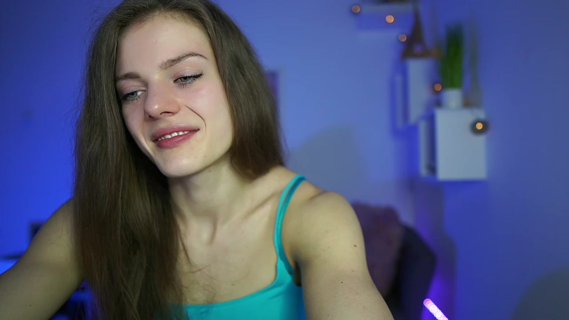 Gallery image thumbnail from Elly_Malkova_'s myfreecams stream on, 04/23/2023, 19:01 image 1 of 20
