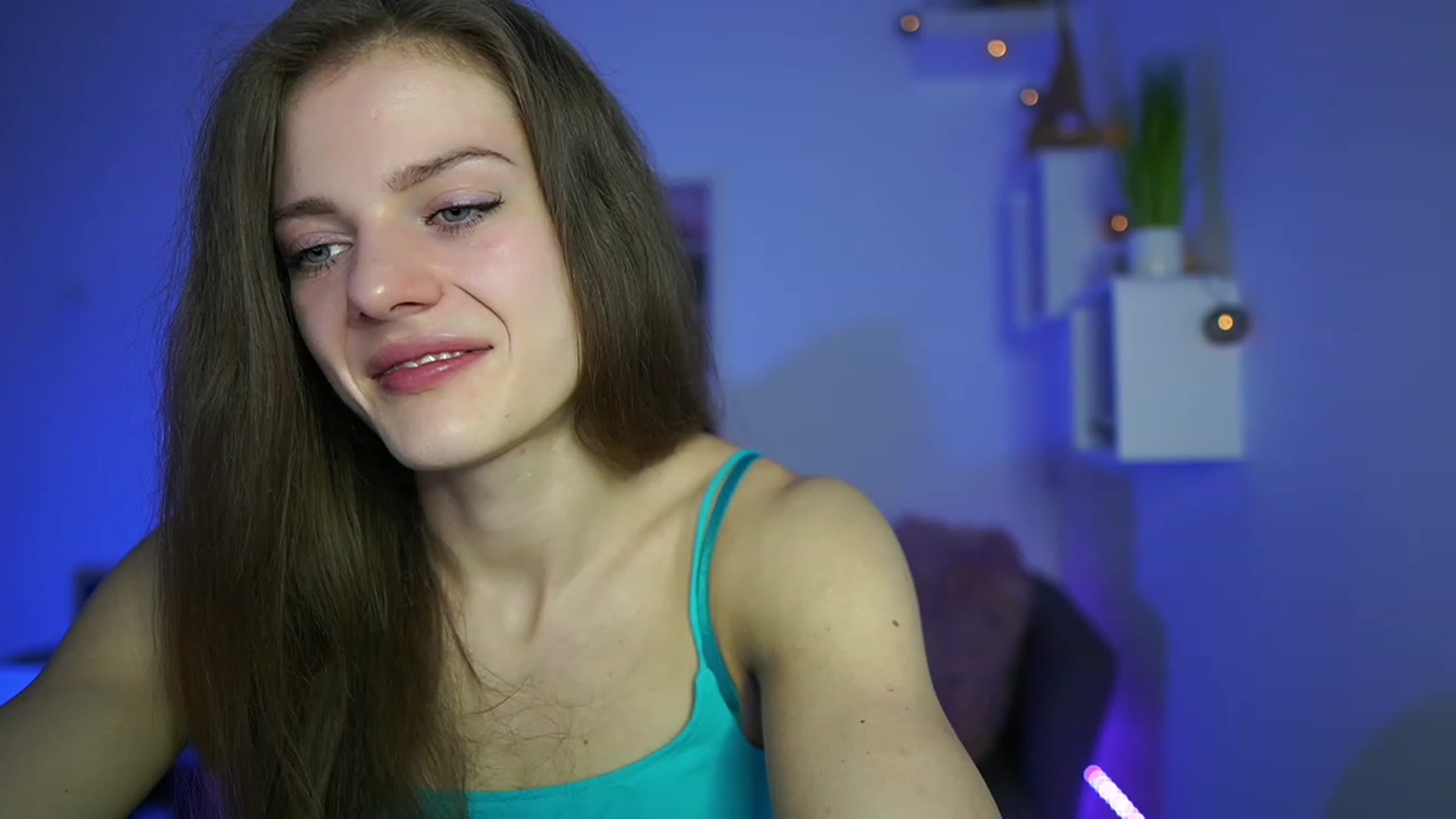 Gallery image thumbnail from Elly_Malkova_'s myfreecams stream on, 04/23/2023, 19:01 image 5 of 20