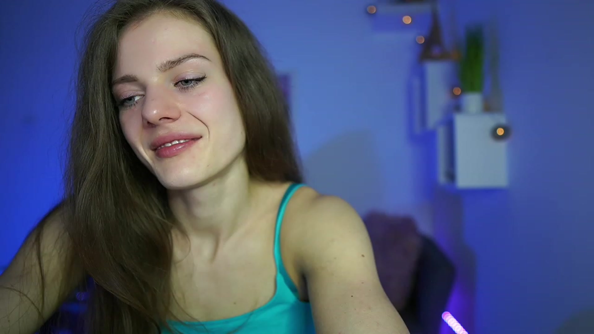 Gallery image thumbnail from Elly_Malkova_'s myfreecams stream on, 04/23/2023, 19:01 image 13 of 20