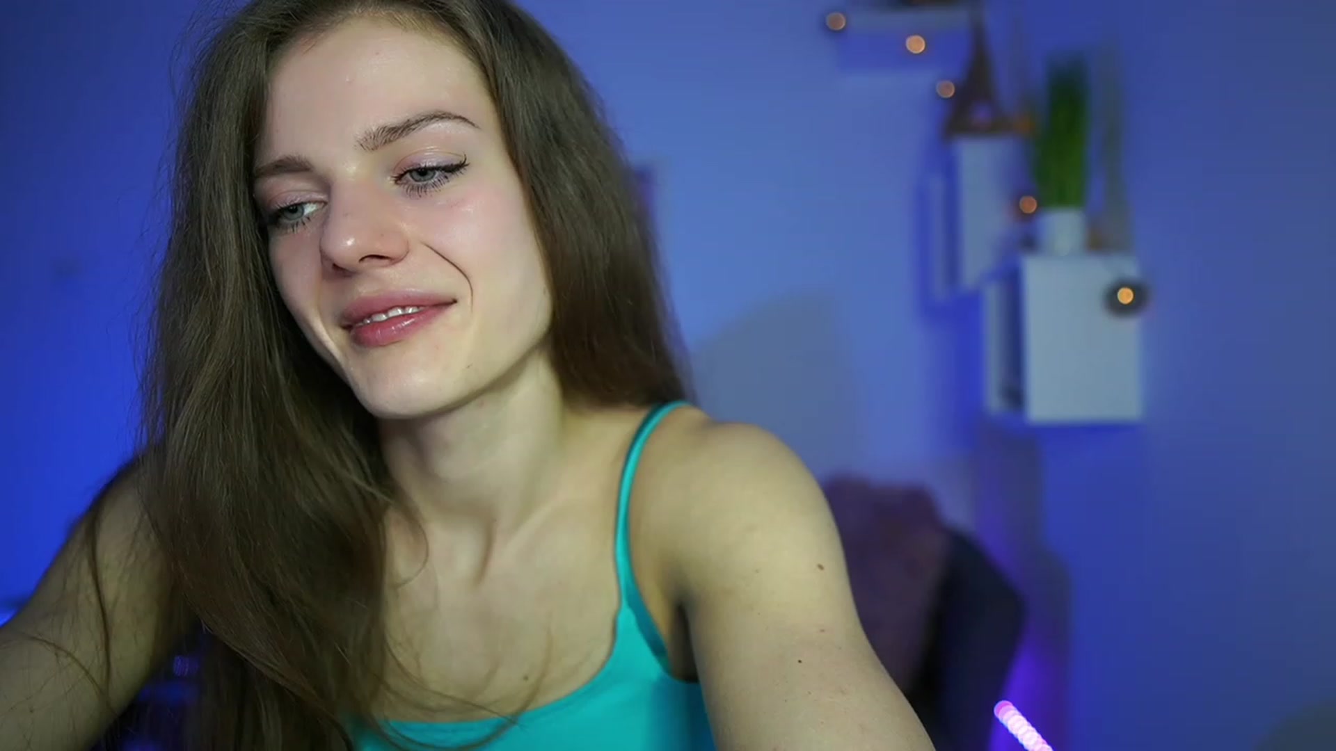 Gallery image thumbnail from Elly_Malkova_'s myfreecams stream on, 04/23/2023, 19:01 image 15 of 20