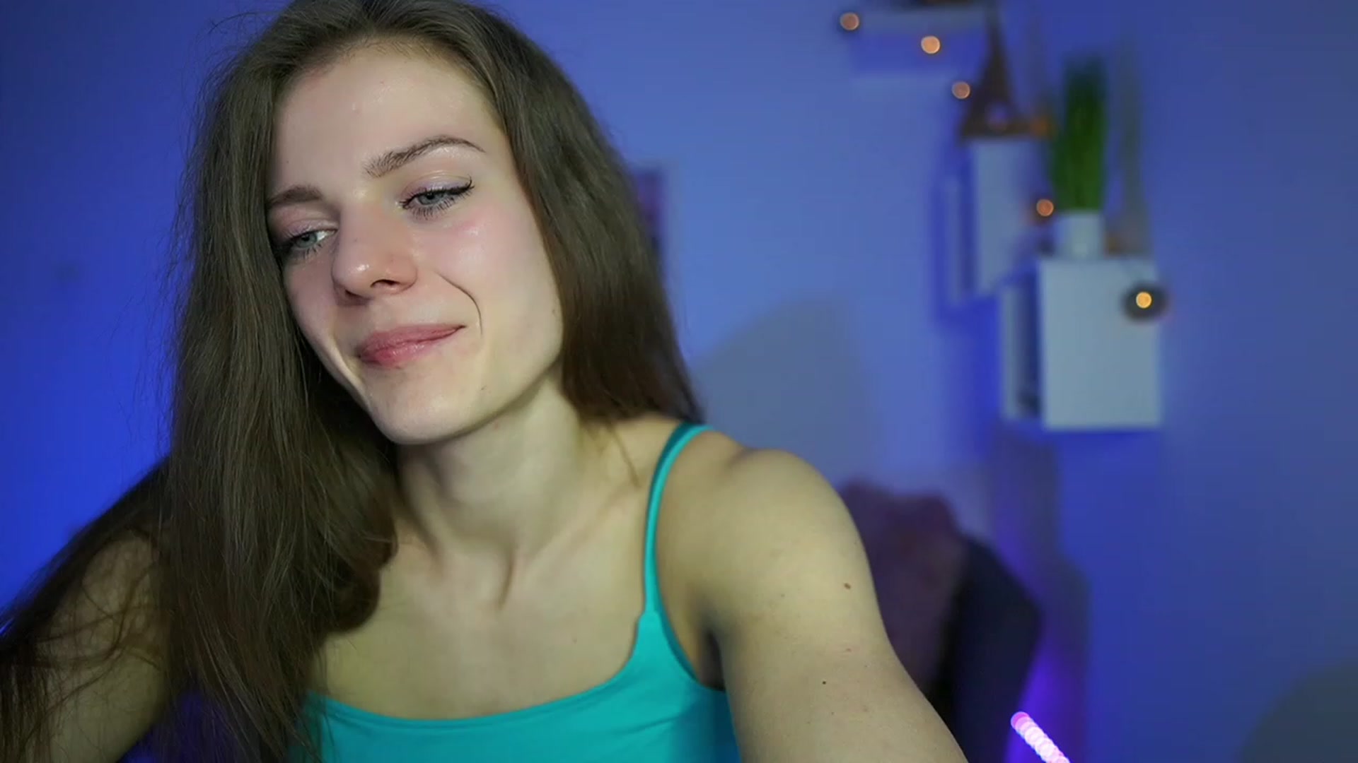 Gallery image thumbnail from Elly_Malkova_'s myfreecams stream on, 04/23/2023, 19:49 image 3 of 20