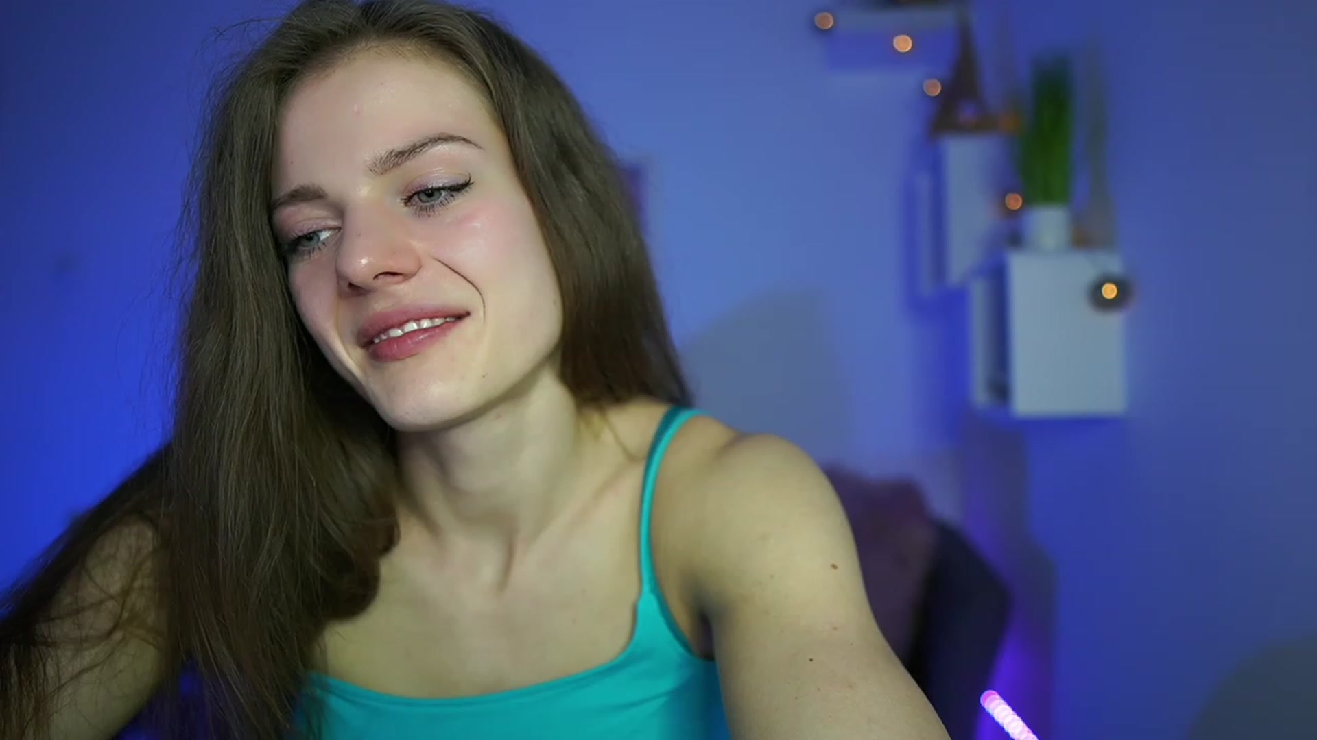 Gallery image thumbnail from Elly_Malkova_'s myfreecams stream on, 04/23/2023, 19:49 image 2 of 20