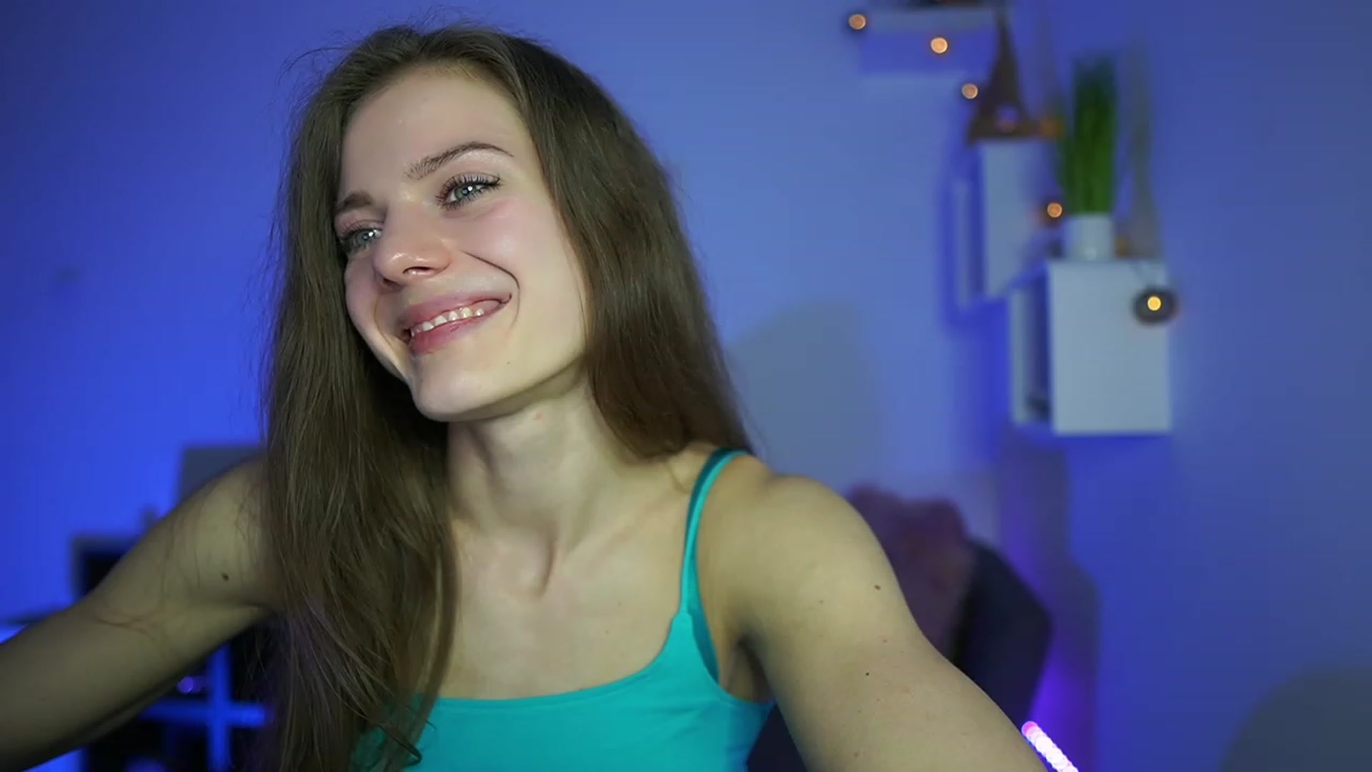 Gallery image thumbnail from Elly_Malkova_'s myfreecams stream on, 04/23/2023, 19:49 image 10 of 20