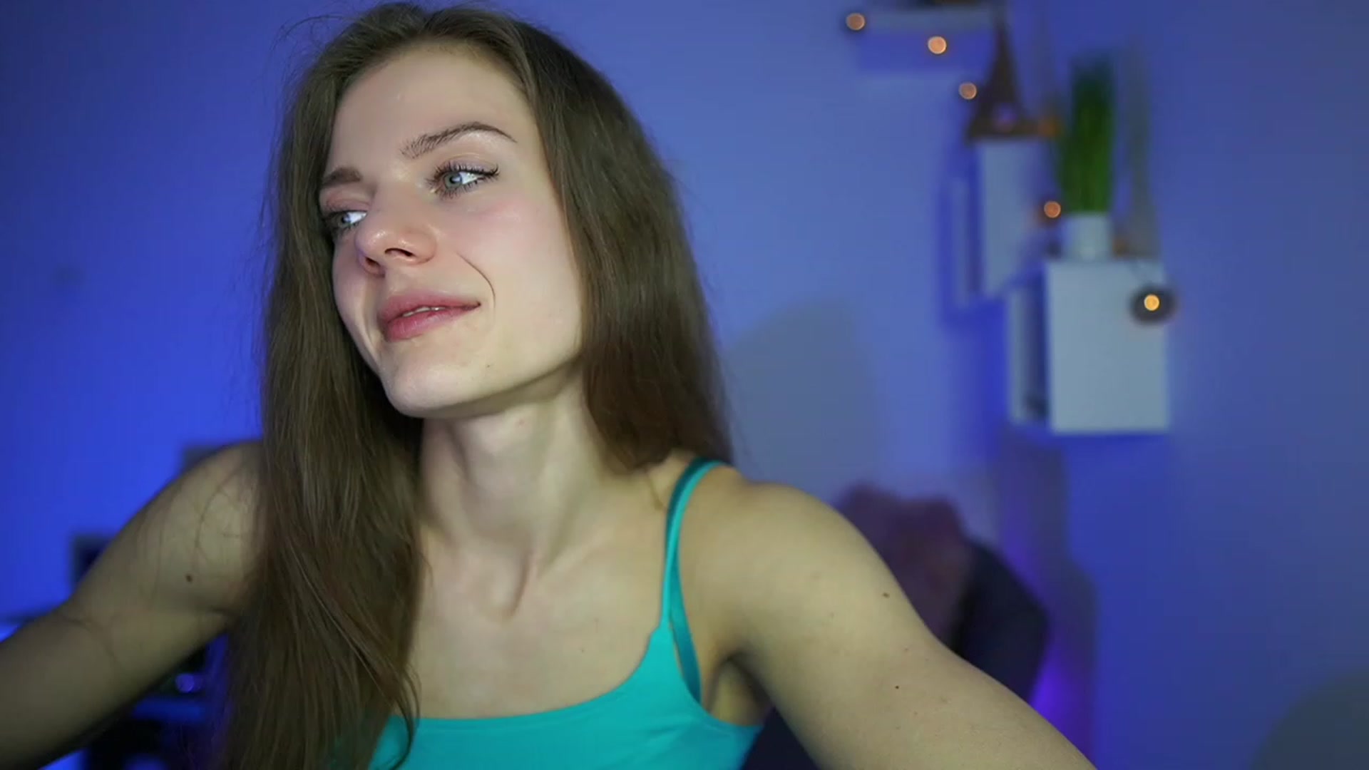 Gallery image thumbnail from Elly_Malkova_'s myfreecams stream on, 04/23/2023, 19:49 image 7 of 20