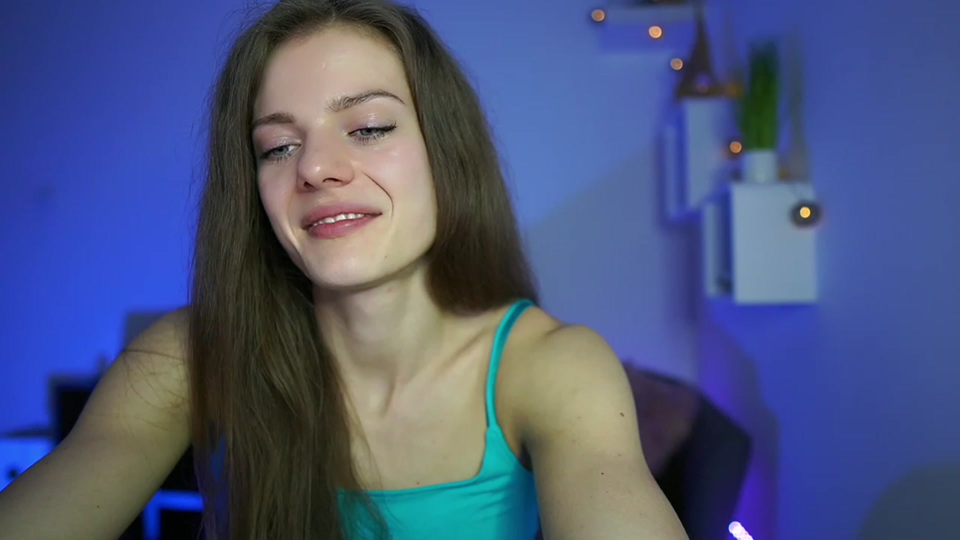 Gallery image thumbnail from Elly_Malkova_'s myfreecams stream on, 04/23/2023, 21:39 image 12 of 20
