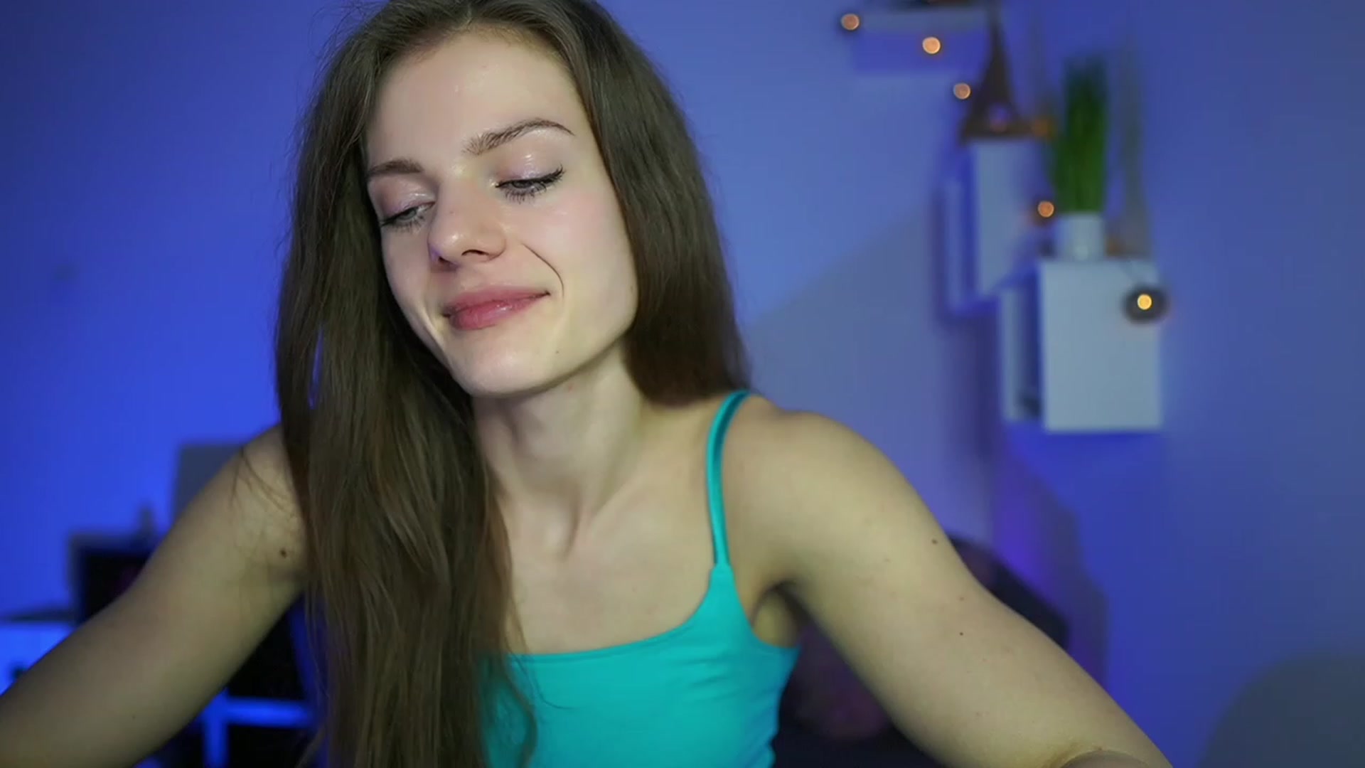 Gallery image thumbnail from Elly_Malkova_'s myfreecams stream on, 04/23/2023, 21:39 image 7 of 20