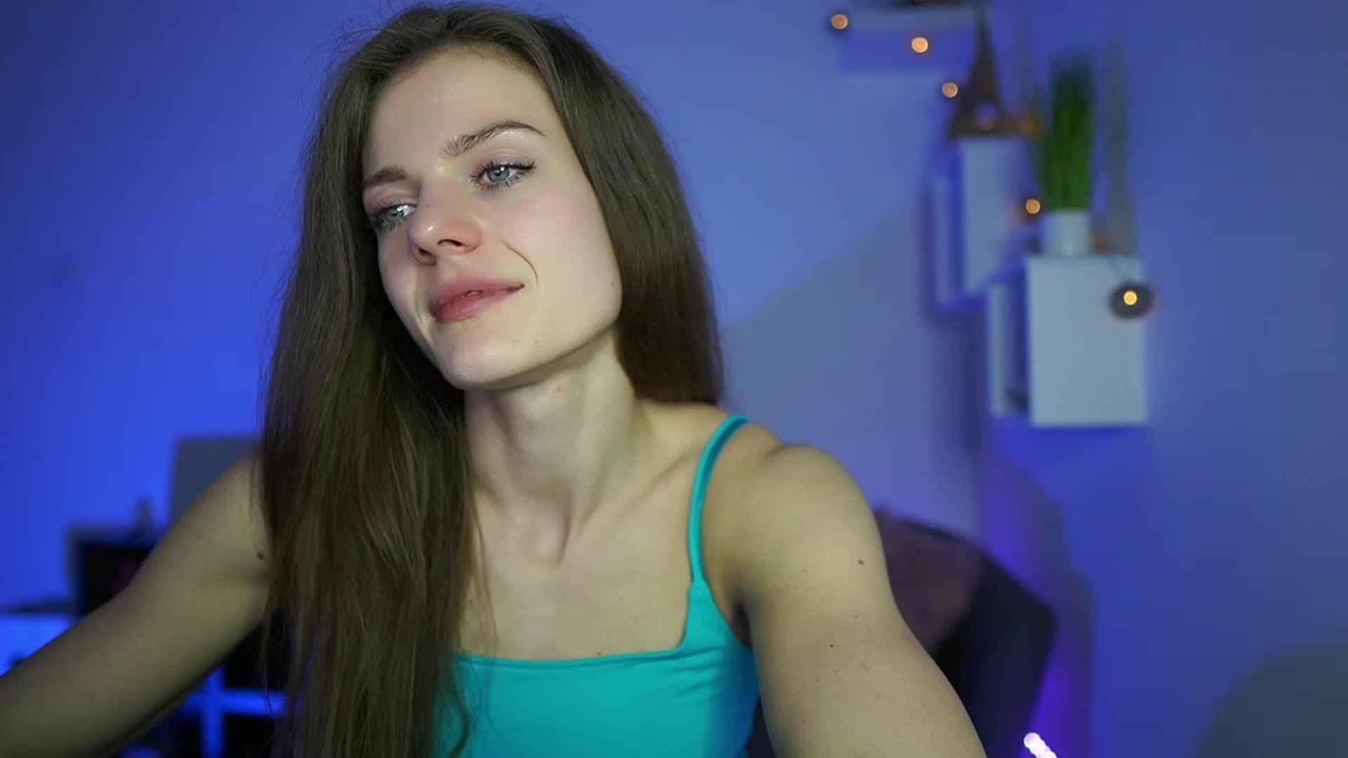 Gallery image thumbnail from Elly_Malkova_'s myfreecams stream on, 04/23/2023, 21:39 image 6 of 20