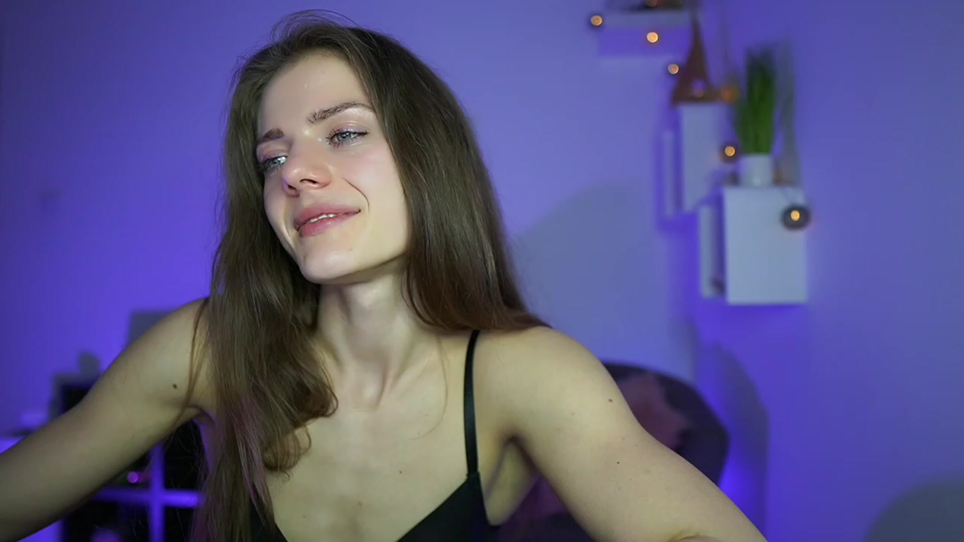 Gallery image thumbnail from Elly_Malkova_'s myfreecams stream on, 04/26/2023, 22:08 image 20 of 20
