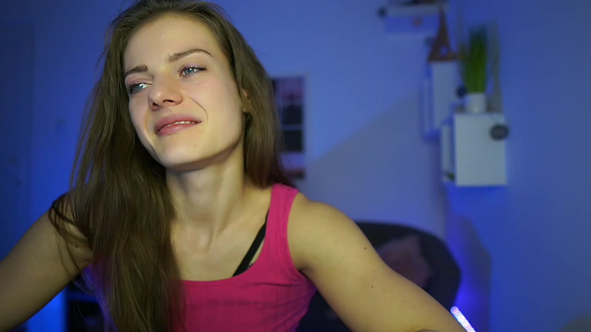 Gallery image thumbnail from Elly_Malkova_'s myfreecams stream on, 04/28/2023, 16:19 image 18 of 20