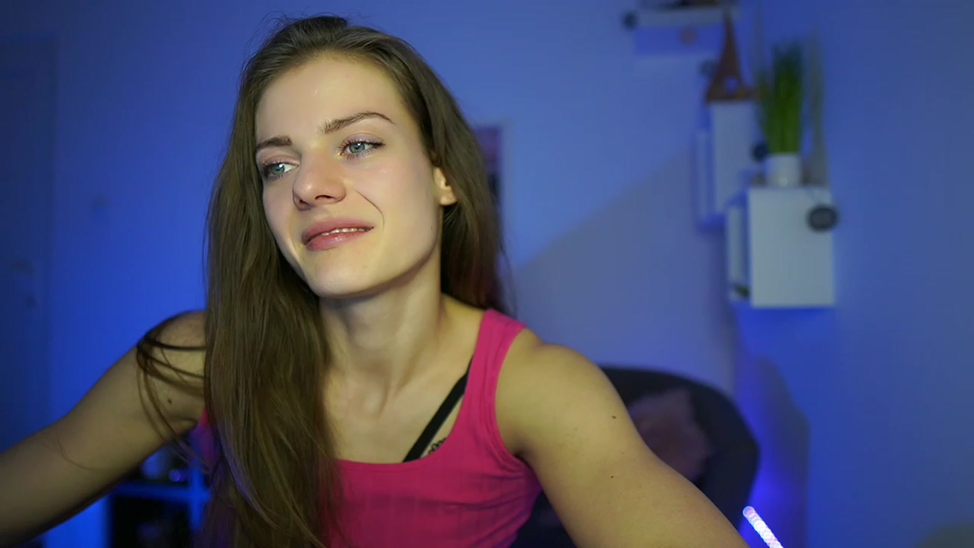 Gallery image thumbnail from Elly_Malkova_'s myfreecams stream on, 04/28/2023, 16:19 image 15 of 20