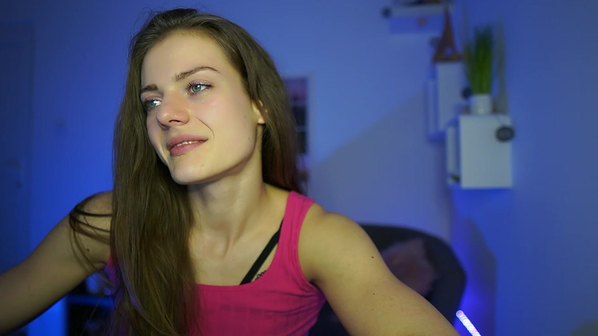 Gallery image thumbnail from Elly_Malkova_'s myfreecams stream on, 04/28/2023, 16:19 image 16 of 20