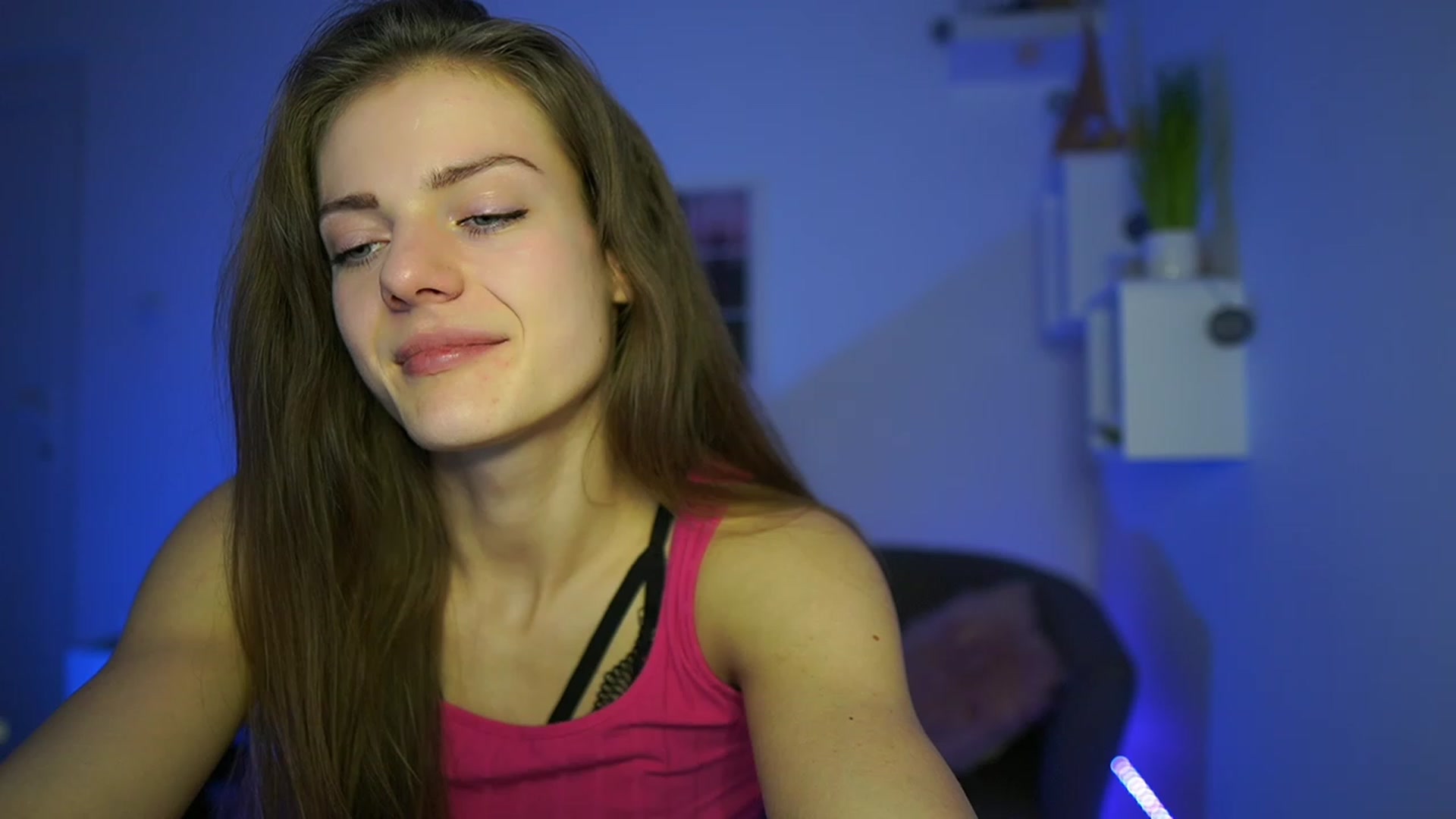 Gallery image thumbnail from Elly_Malkova_'s myfreecams stream on, 04/28/2023, 16:19 image 4 of 20