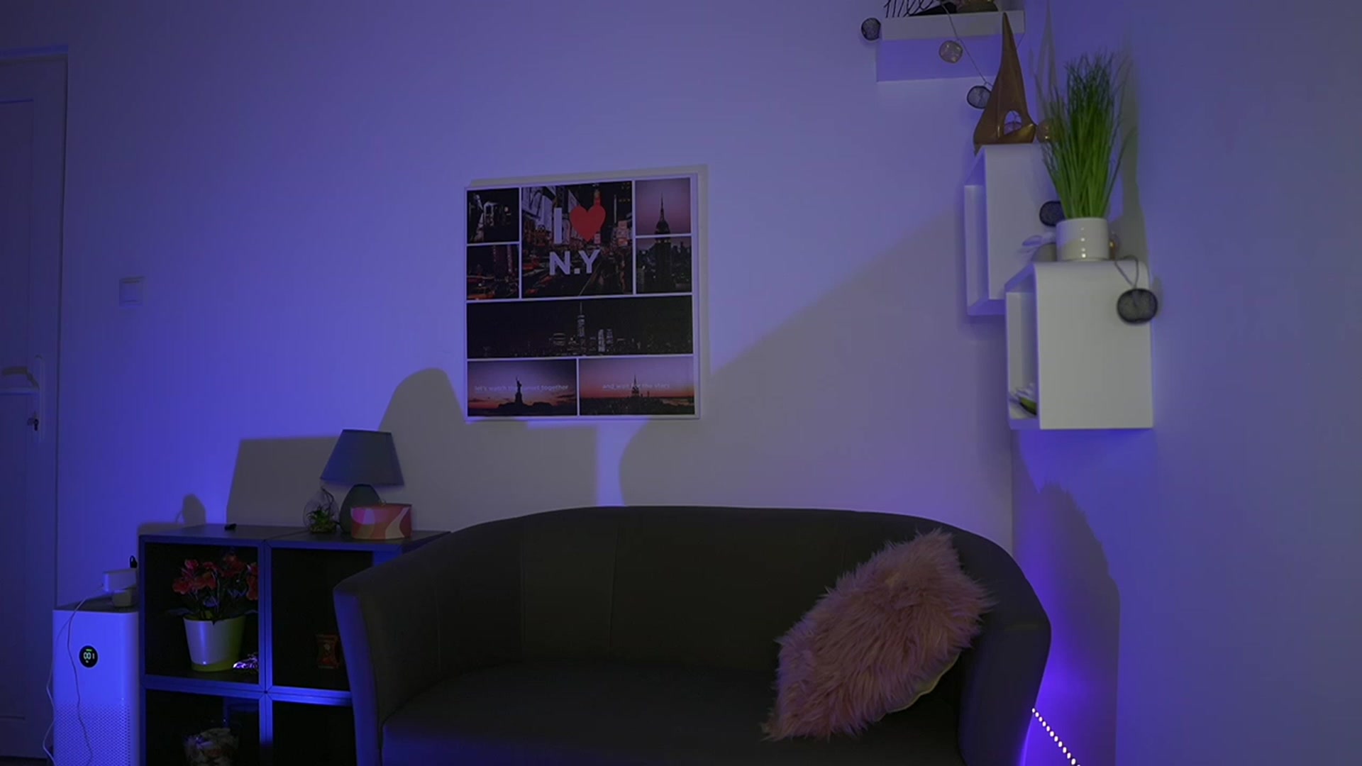 Gallery image thumbnail from Elly_Malkova_'s myfreecams stream on, 04/28/2023, 17:58 image 13 of 20