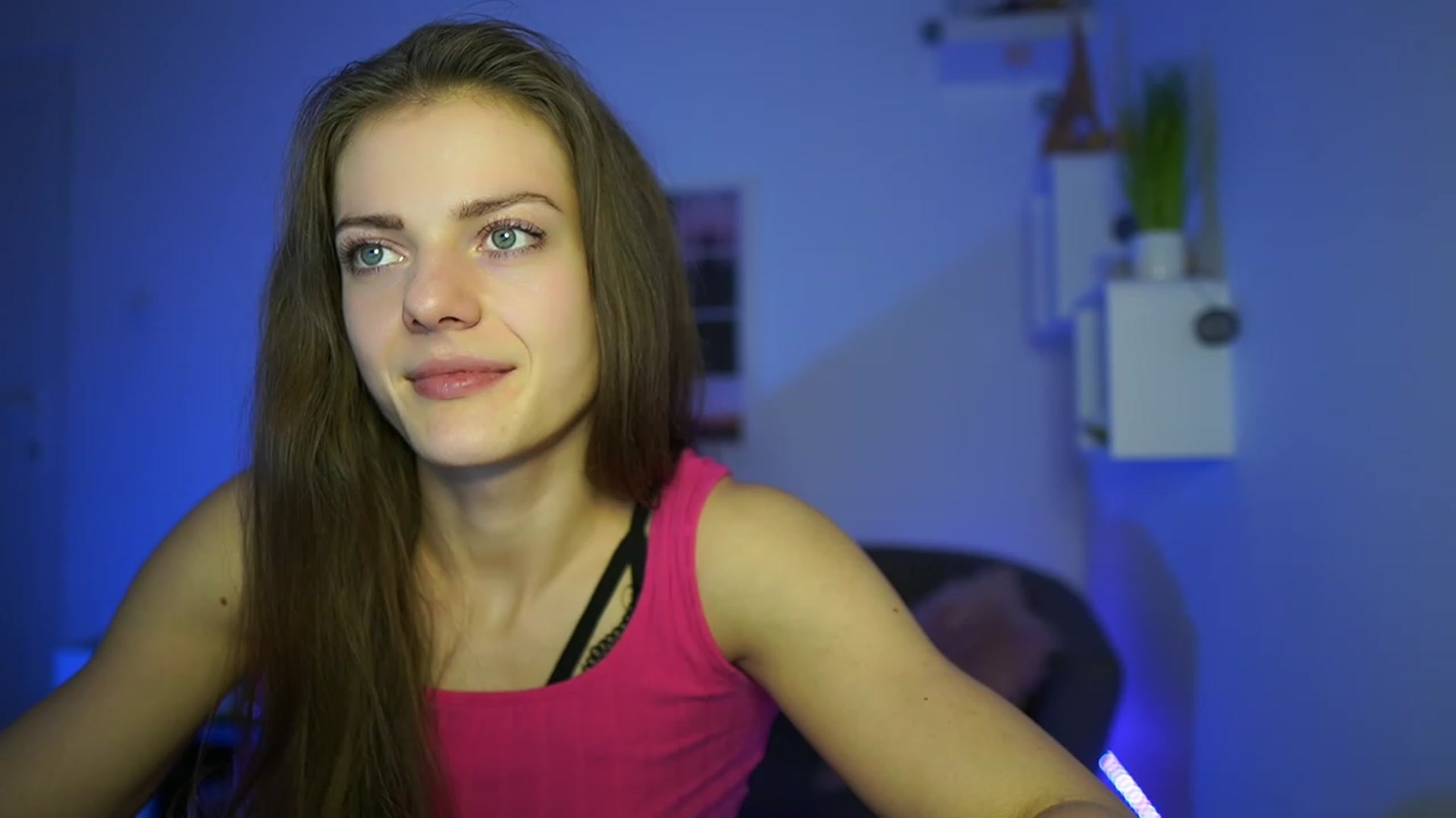 Gallery image thumbnail from Elly_Malkova_'s myfreecams stream on, 04/28/2023, 17:58 image 15 of 20