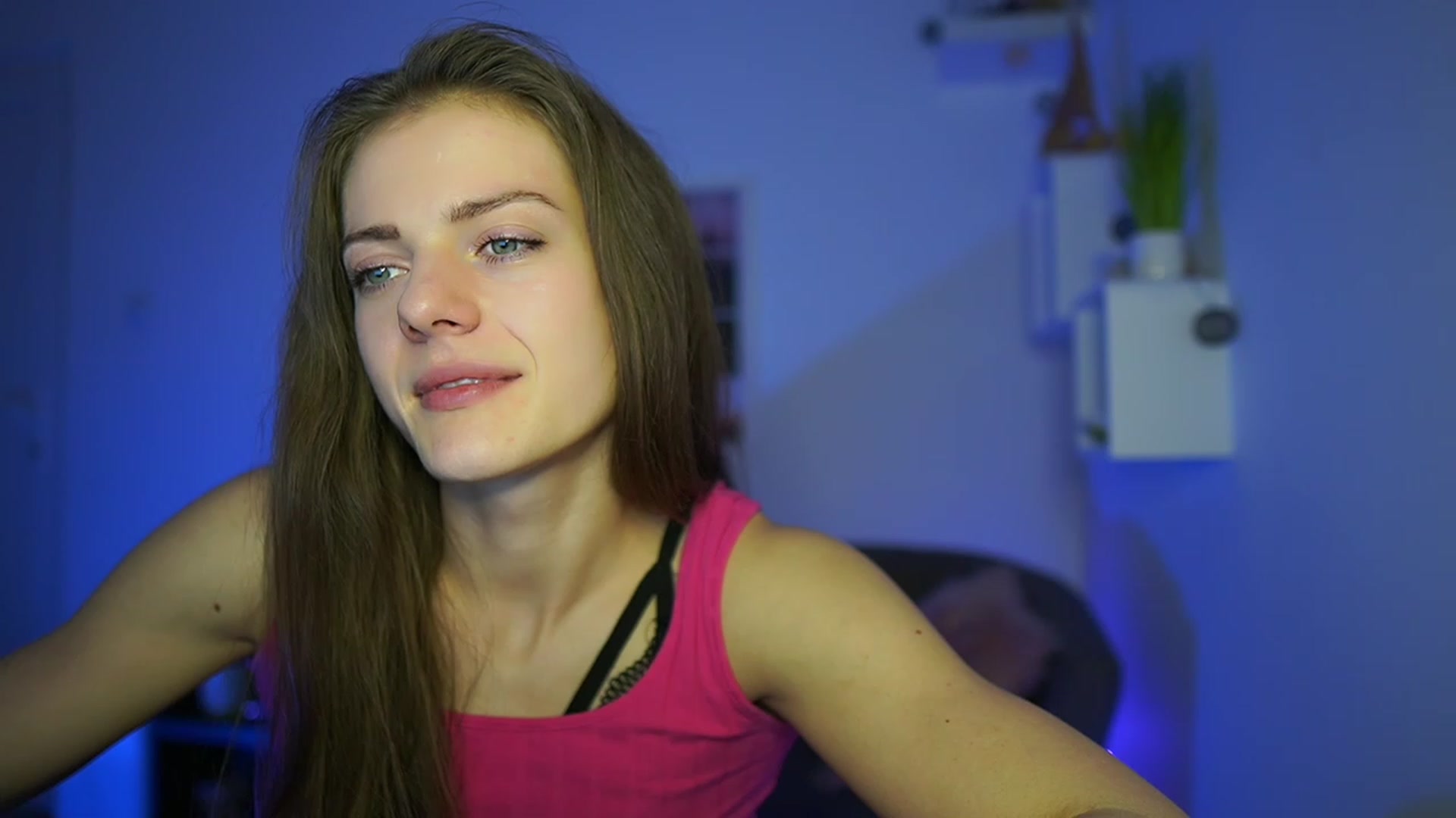Gallery image thumbnail from Elly_Malkova_'s myfreecams stream on, 04/28/2023, 17:58 image 16 of 20