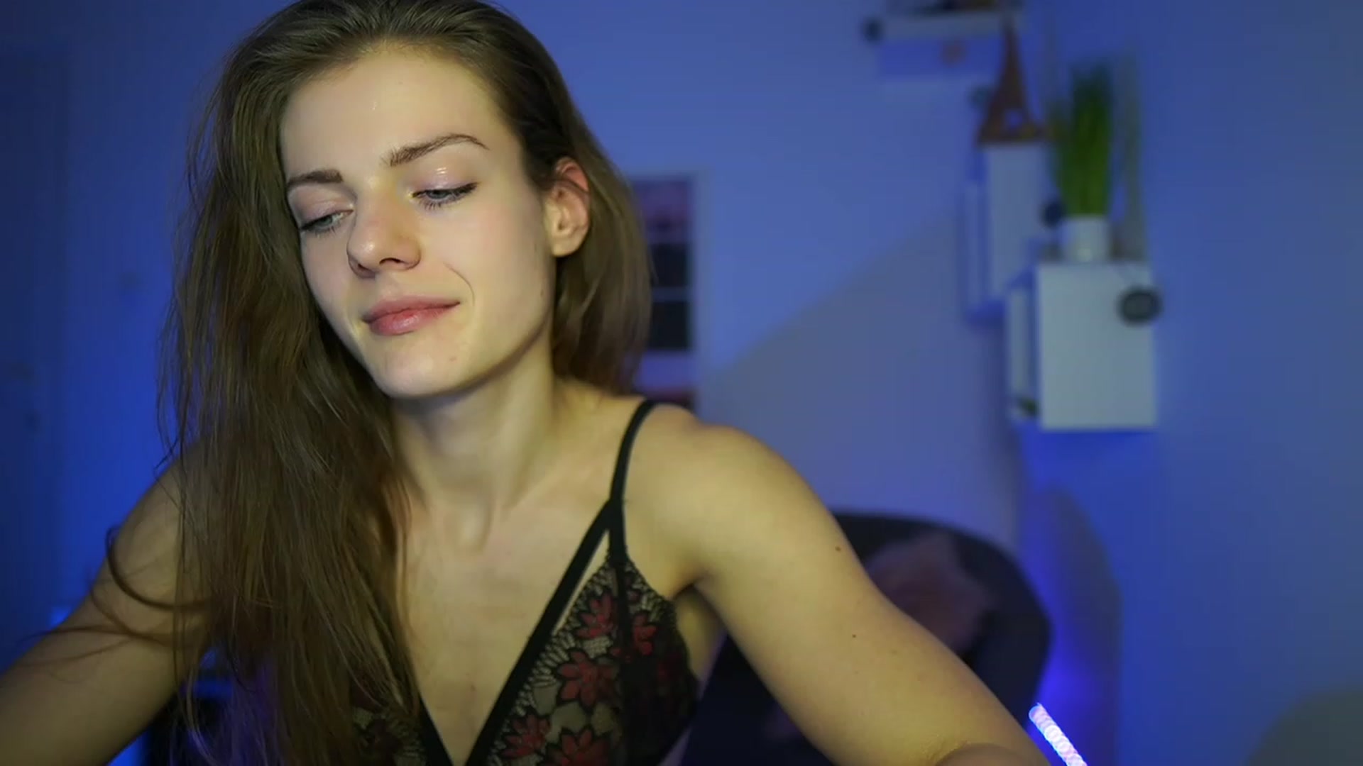 Gallery image thumbnail from Elly_Malkova_'s myfreecams stream on, 04/28/2023, 17:58 image 5 of 20