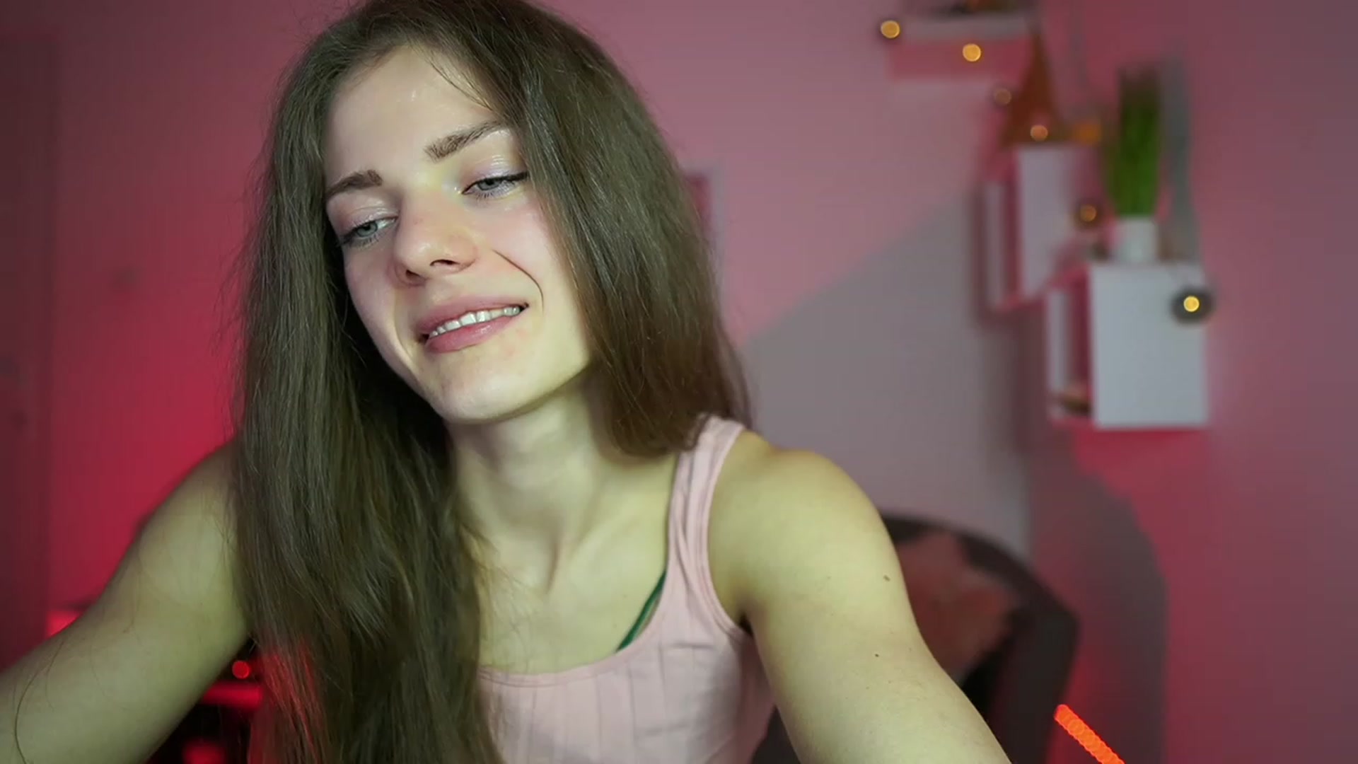 Gallery image thumbnail from Elly_Malkova_'s myfreecams stream on, 04/29/2023, 14:01 image 19 of 20