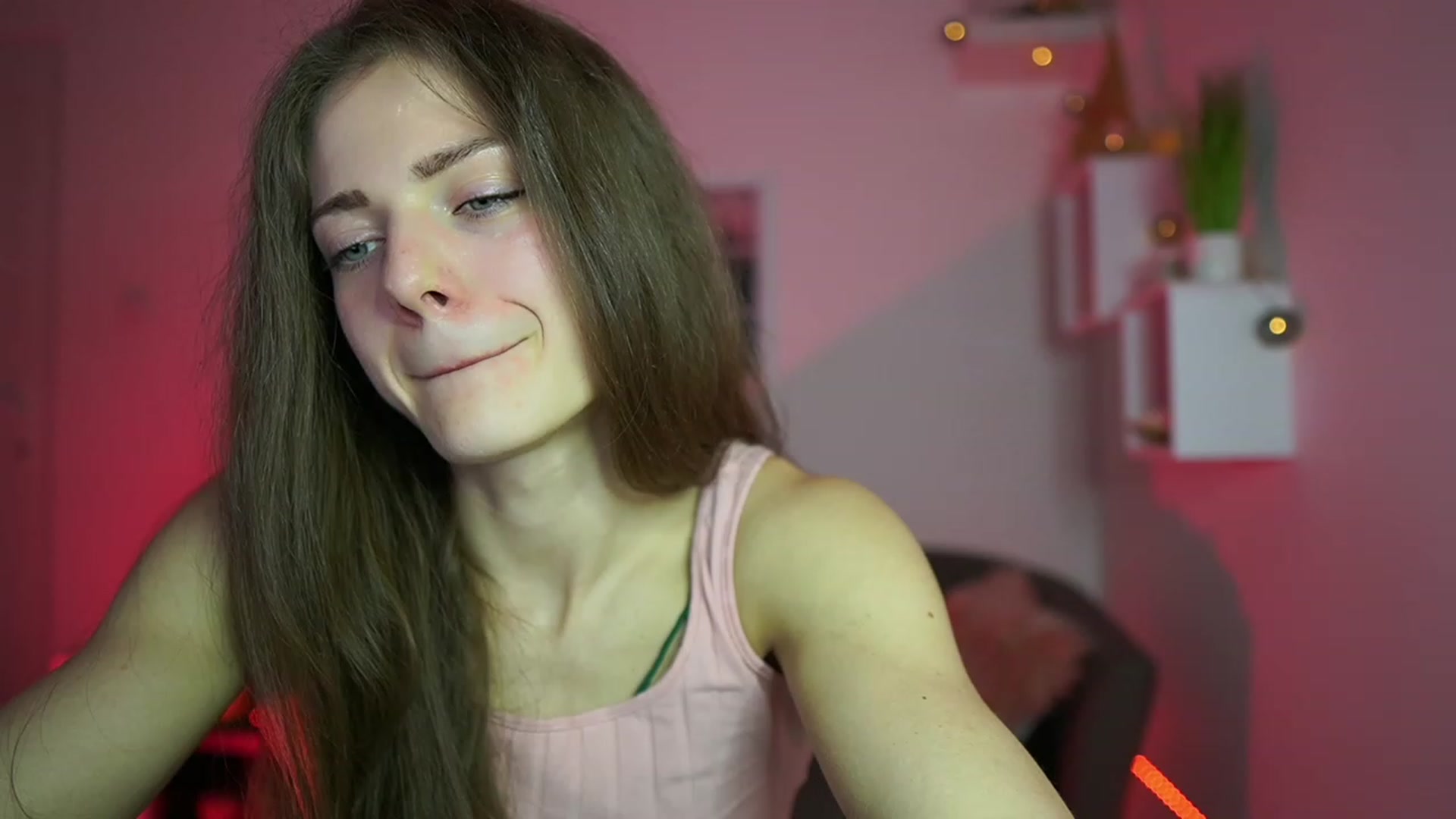 Gallery image thumbnail from Elly_Malkova_'s myfreecams stream on, 04/29/2023, 14:01 image 17 of 20