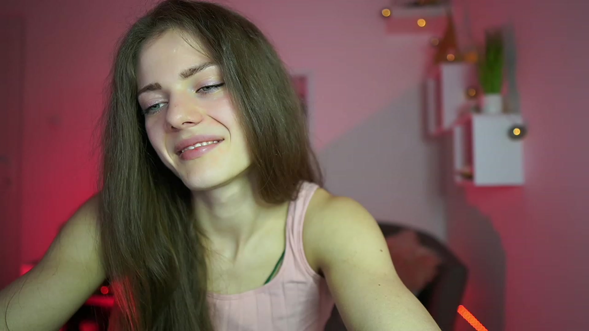 Gallery image thumbnail from Elly_Malkova_'s myfreecams stream on, 04/29/2023, 14:01 image 18 of 20