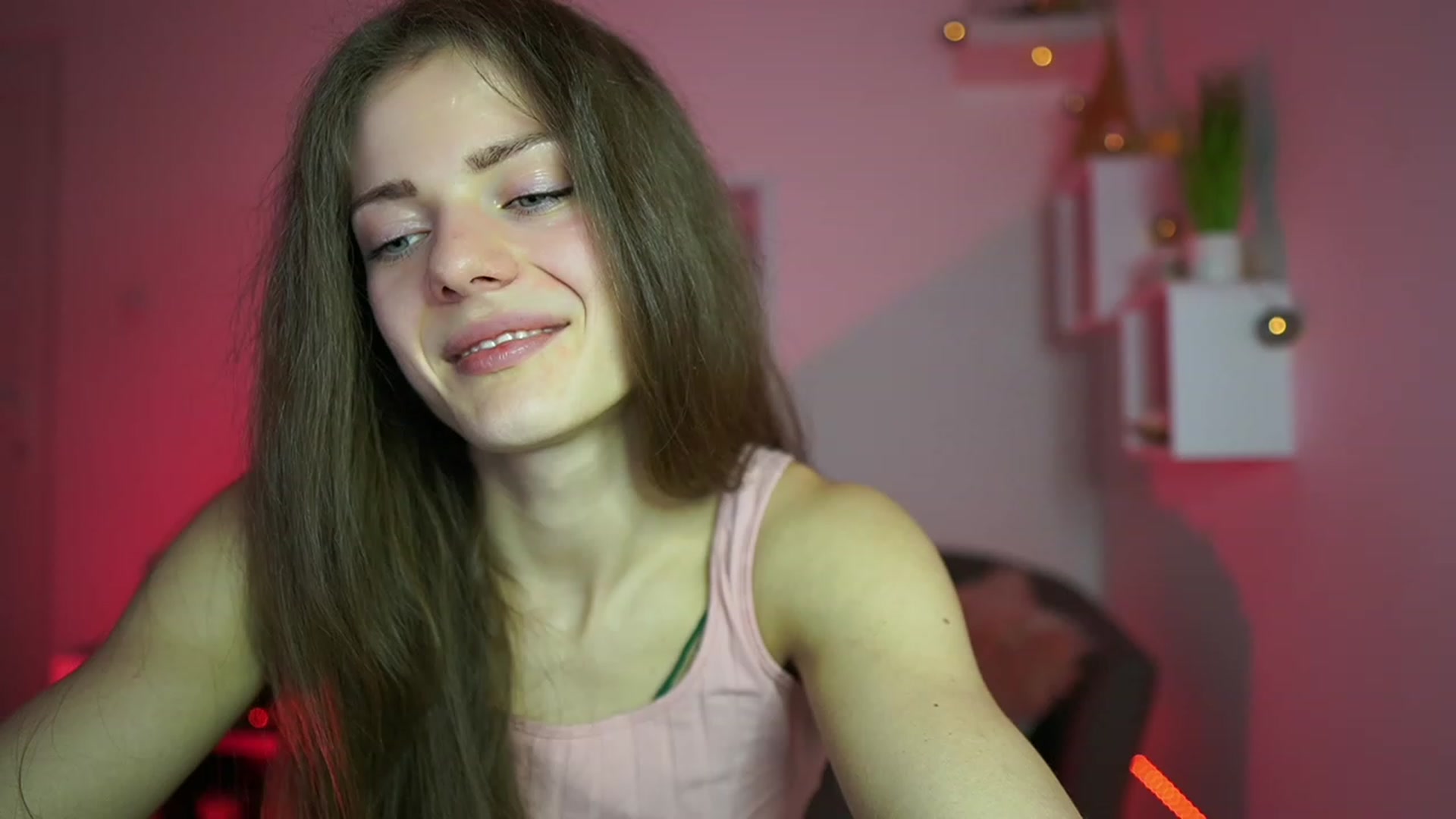 Gallery image thumbnail from Elly_Malkova_'s myfreecams stream on, 04/29/2023, 14:01 image 20 of 20