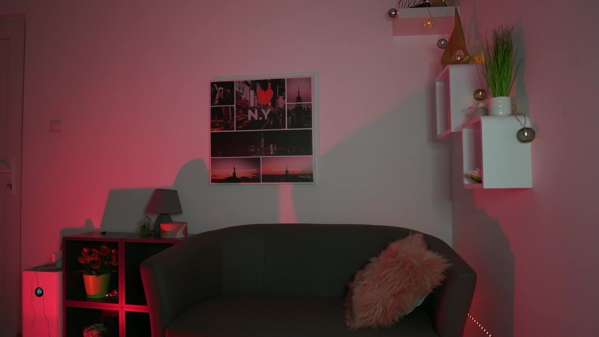 Gallery image thumbnail from Elly_Malkova_'s myfreecams stream on, 04/29/2023, 14:41 image 5 of 20