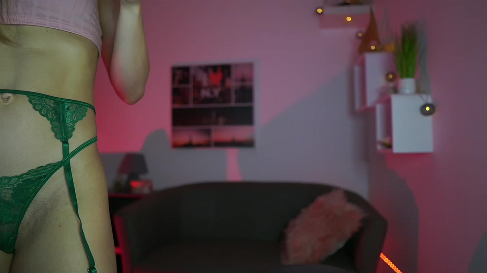 Gallery image thumbnail from Elly_Malkova_'s myfreecams stream on, 04/29/2023, 14:41 image 6 of 20