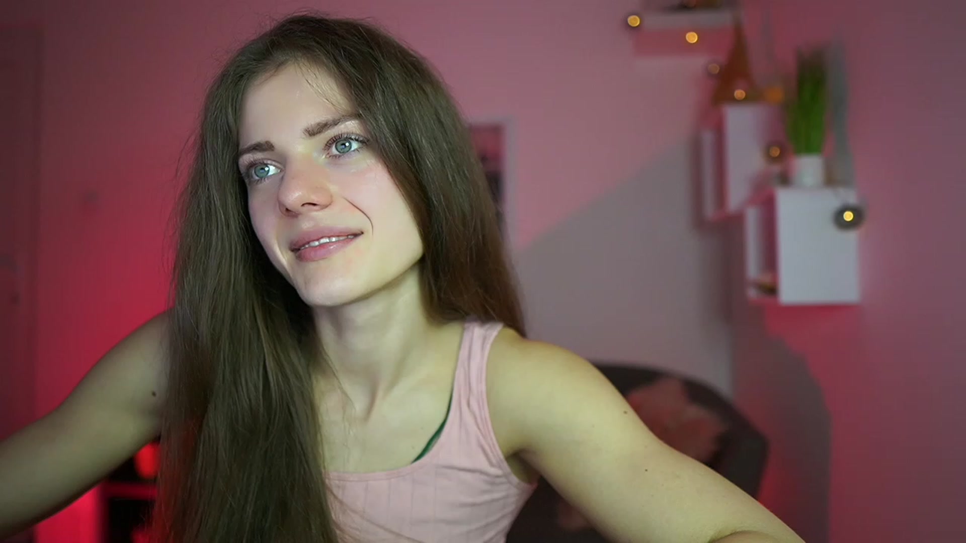 Gallery image thumbnail from Elly_Malkova_'s myfreecams stream on, 04/29/2023, 14:41 image 18 of 20