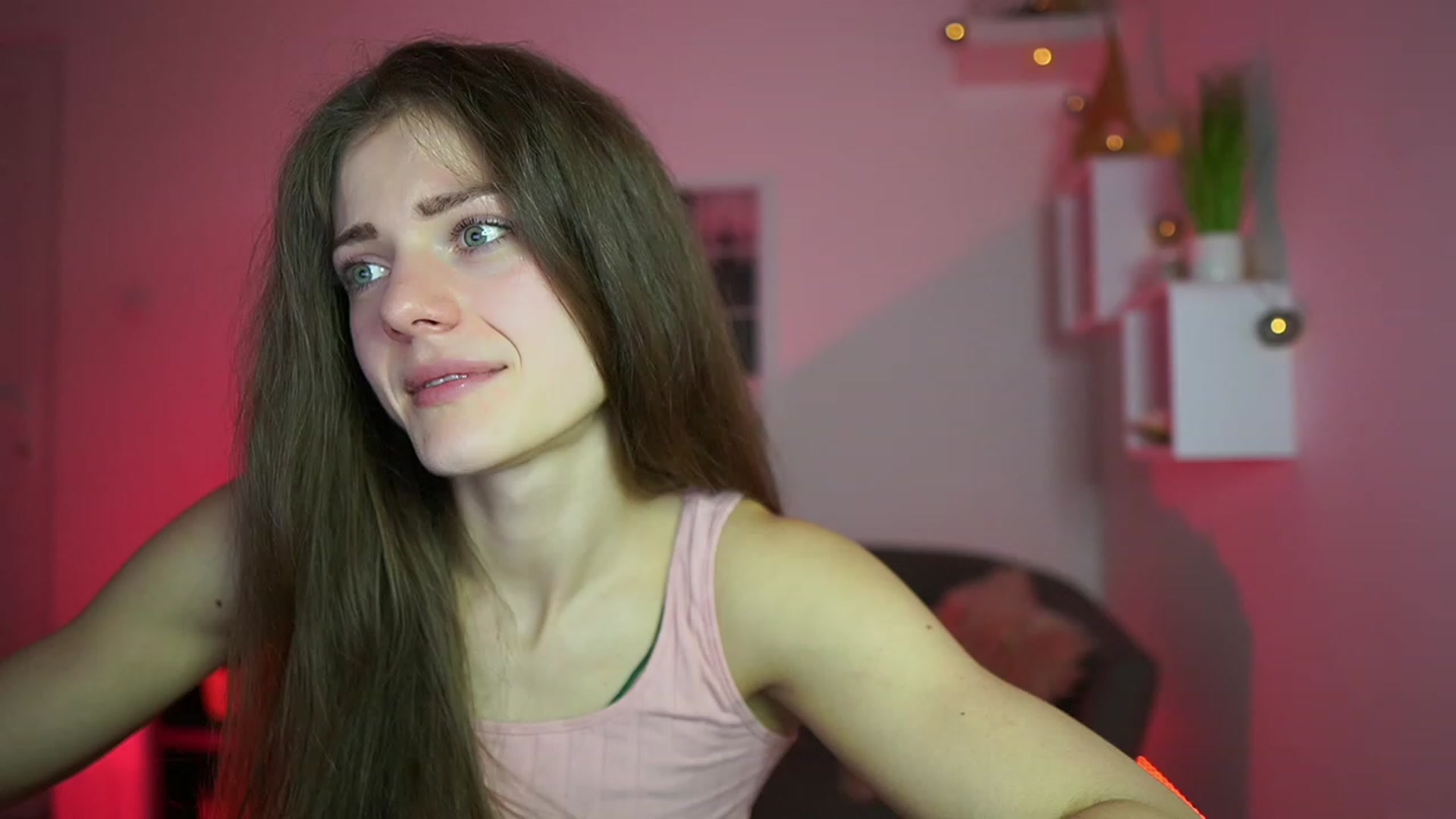 Gallery image thumbnail from Elly_Malkova_'s myfreecams stream on, 04/29/2023, 14:41 image 19 of 20