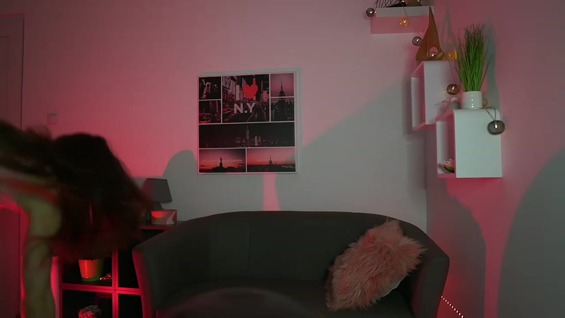 Gallery image thumbnail from Elly_Malkova_'s myfreecams stream on, 04/29/2023, 14:41 image 3 of 20