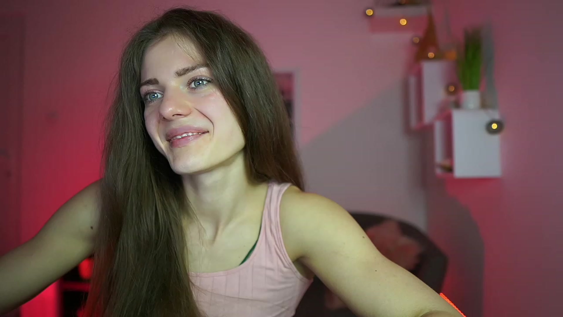 Gallery image thumbnail from Elly_Malkova_'s myfreecams stream on, 04/29/2023, 14:41 image 16 of 20