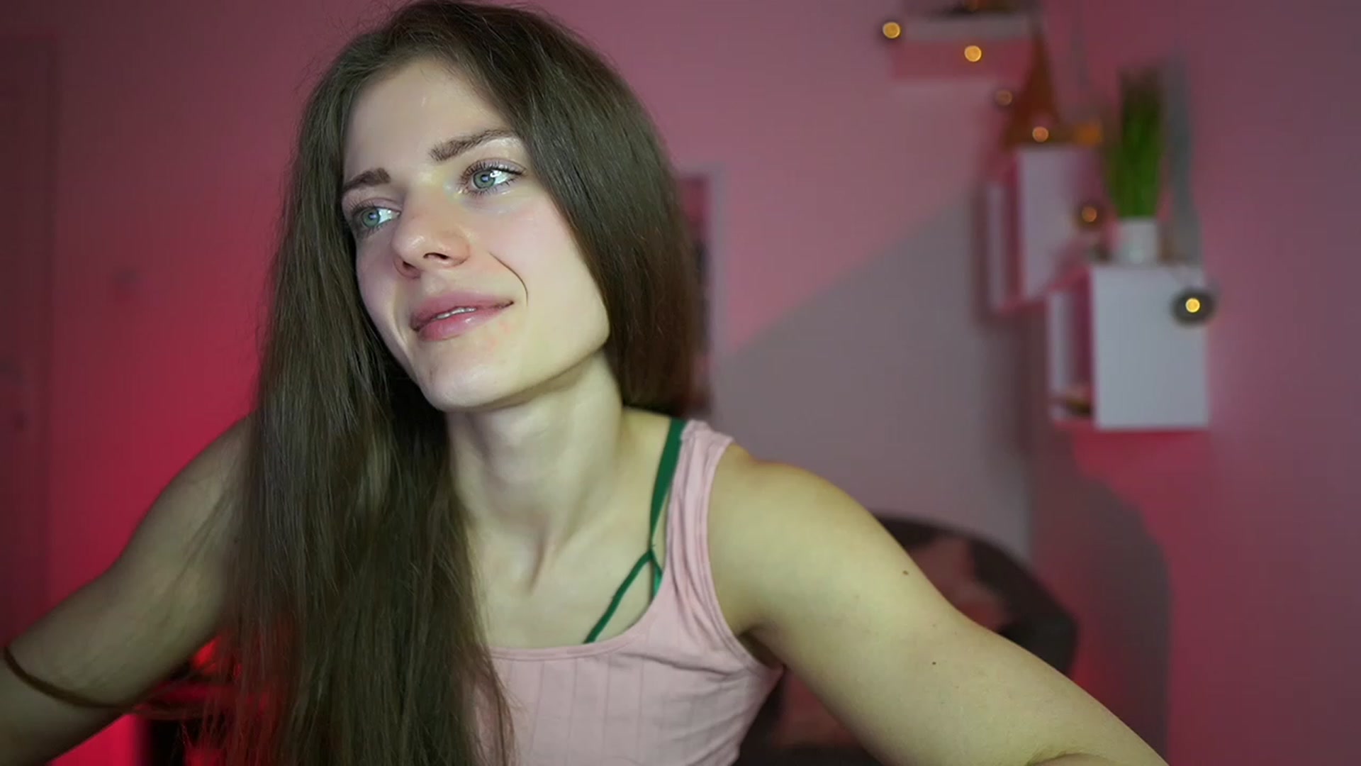 Gallery image thumbnail from Elly_Malkova_'s myfreecams stream on, 04/29/2023, 15:25 image 4 of 20