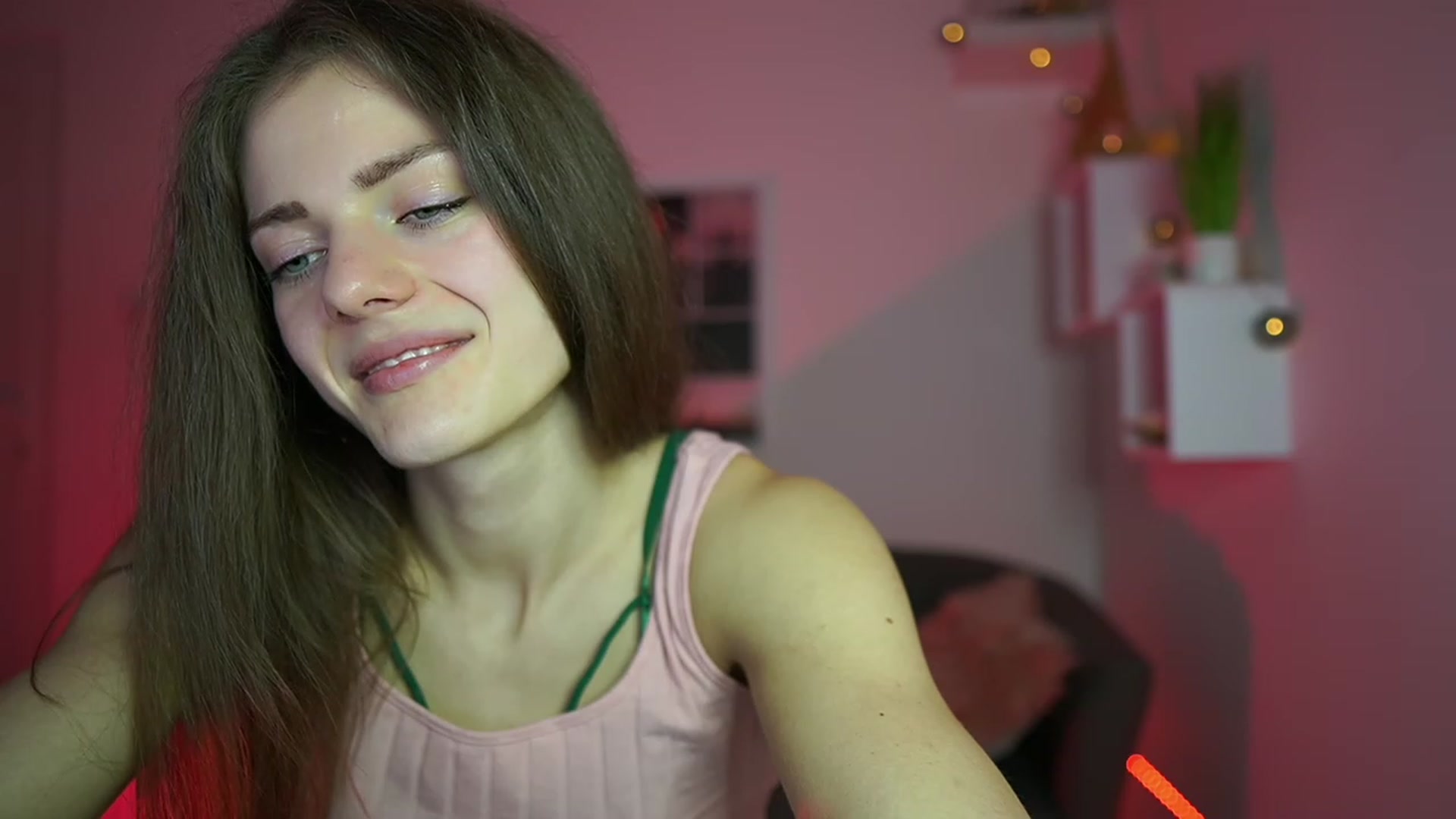 Gallery image thumbnail from Elly_Malkova_'s myfreecams stream on, 04/29/2023, 15:25 image 11 of 20