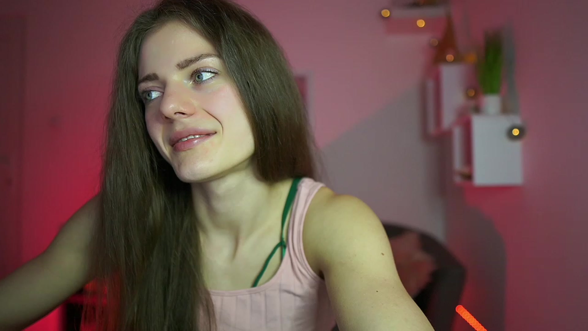 Gallery image thumbnail from Elly_Malkova_'s myfreecams stream on, 04/29/2023, 15:25 image 6 of 20