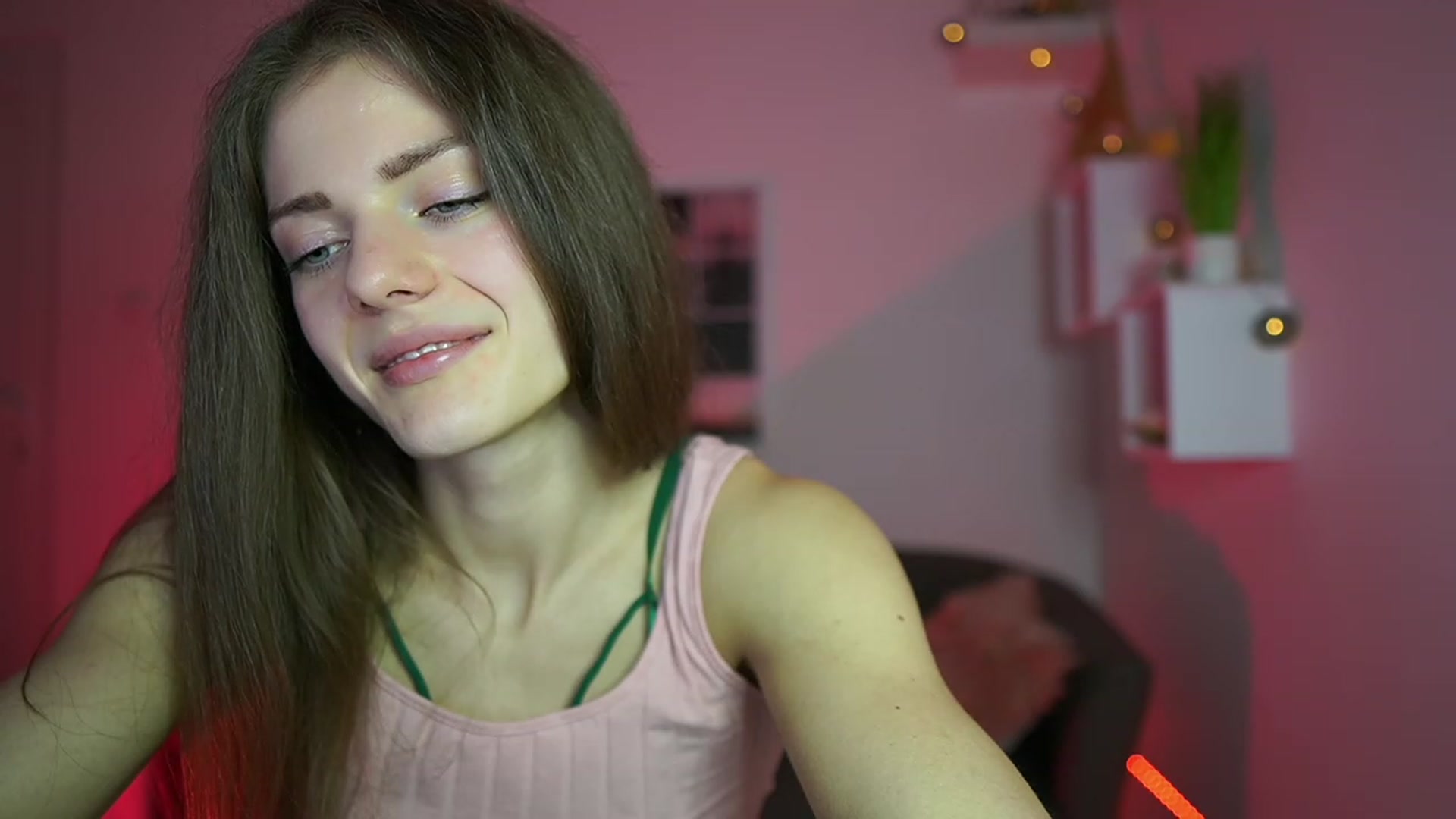 Gallery image thumbnail from Elly_Malkova_'s myfreecams stream on, 04/29/2023, 15:25 image 13 of 20