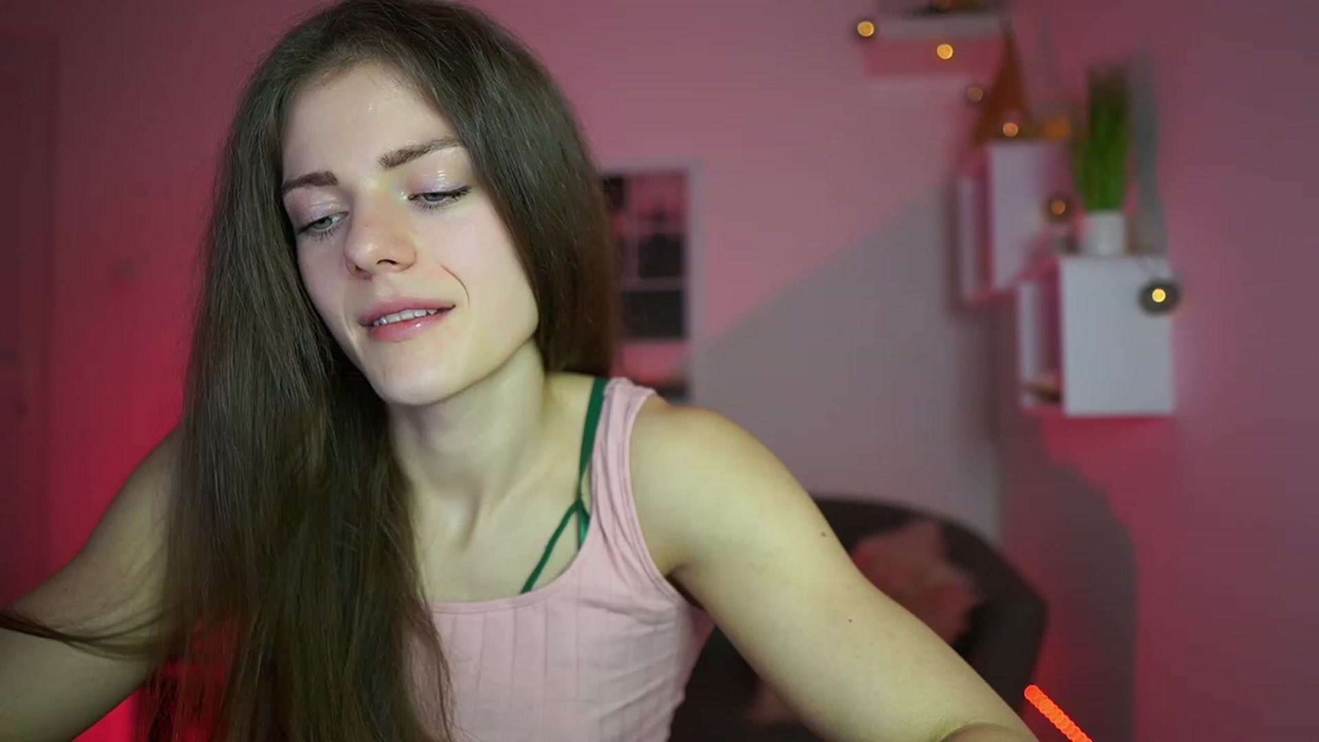 Gallery image thumbnail from Elly_Malkova_'s myfreecams stream on, 04/29/2023, 15:25 image 2 of 20